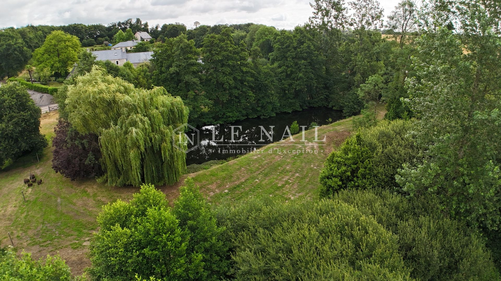 manoir 28 pièces en vente à MORLAIX (29600)