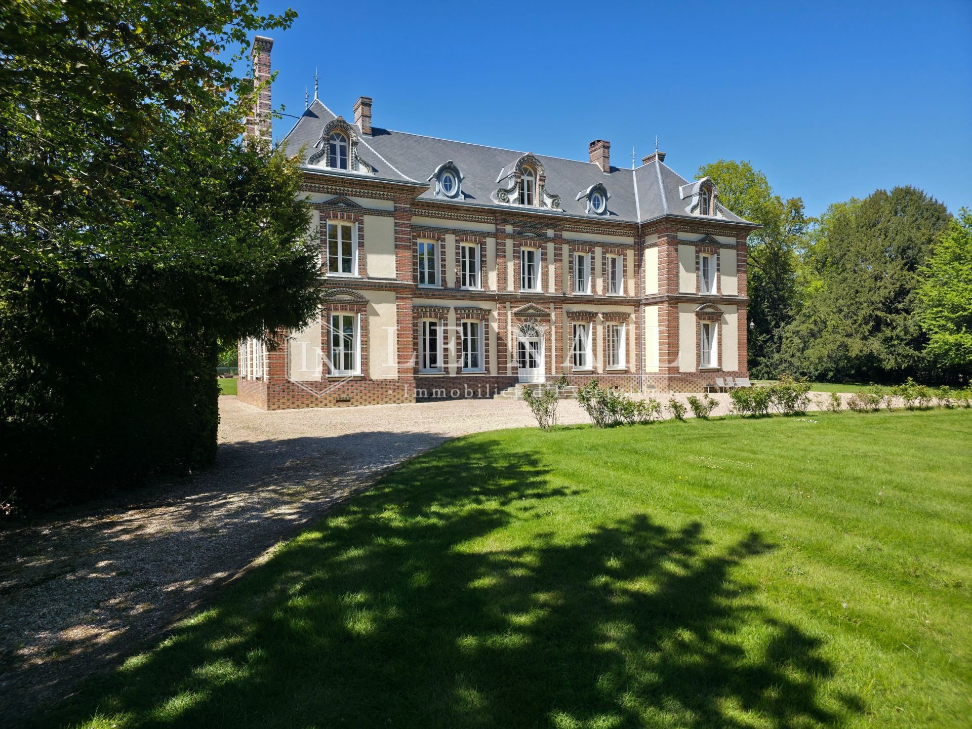 propriété 14 pièces en vente à VERNEUIL SUR AVRE (27130)