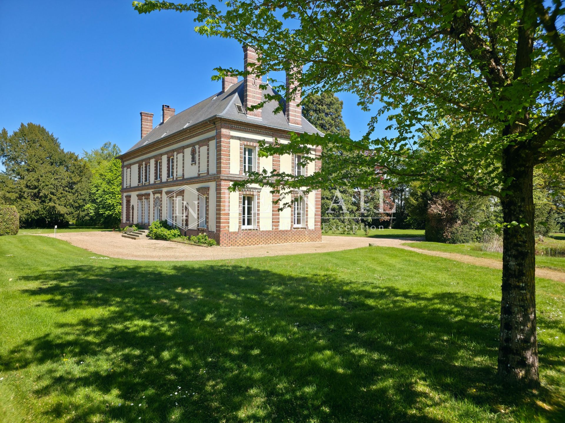 propriété 14 pièces en vente à VERNEUIL SUR AVRE (27130)
