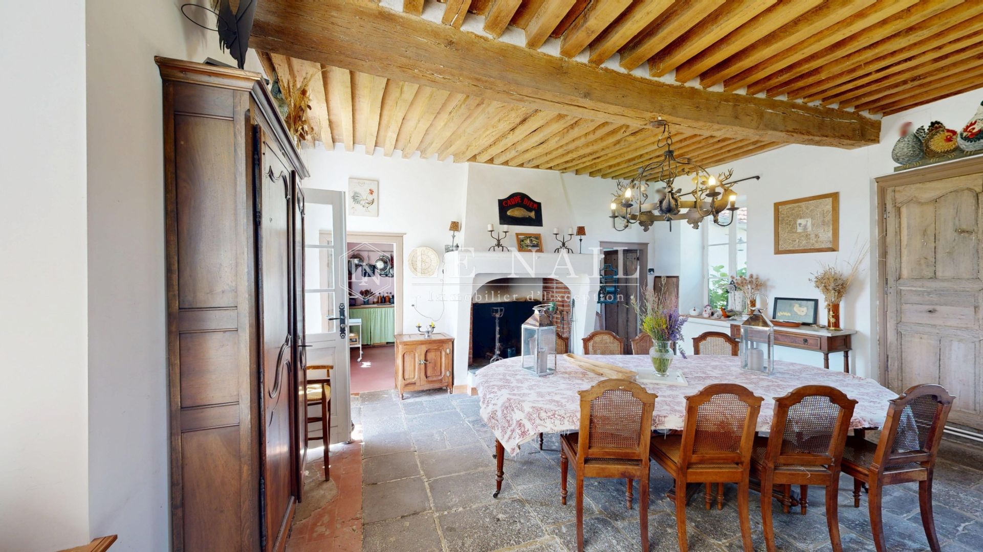 property 11 rooms for sale on MOULINS (03000)