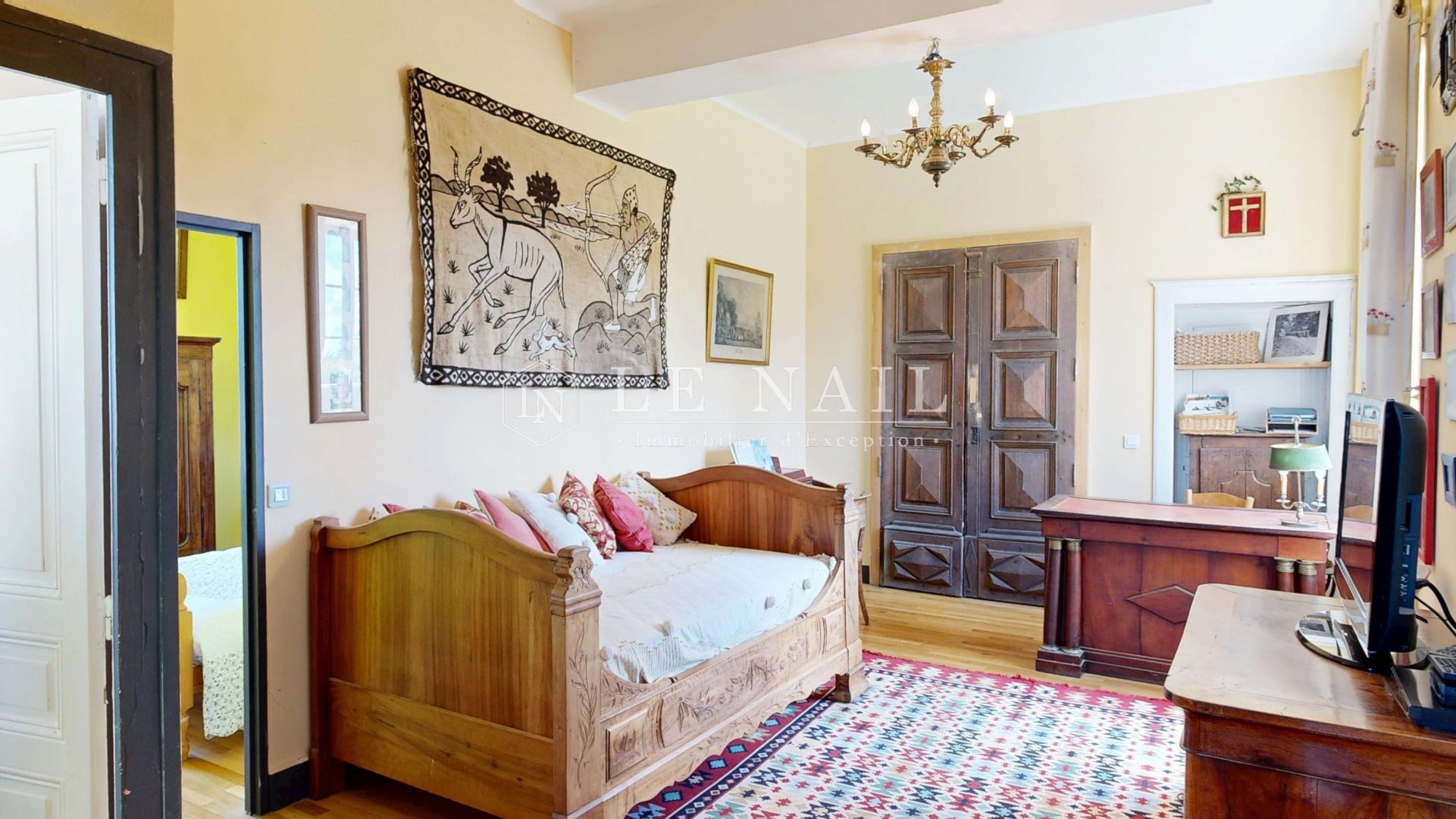 property 11 rooms for sale on MOULINS (03000)