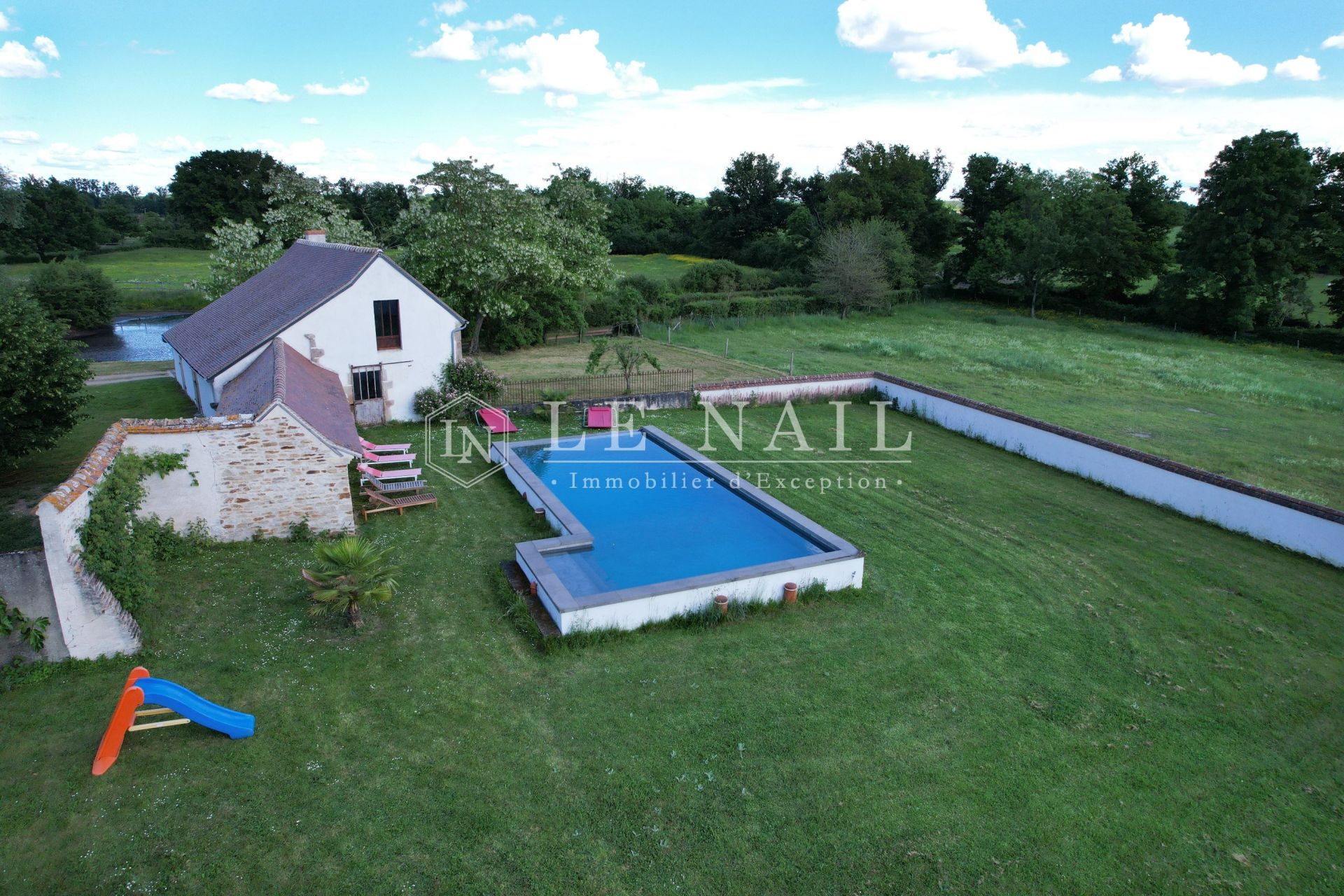 property 11 rooms for sale on MOULINS (03000)