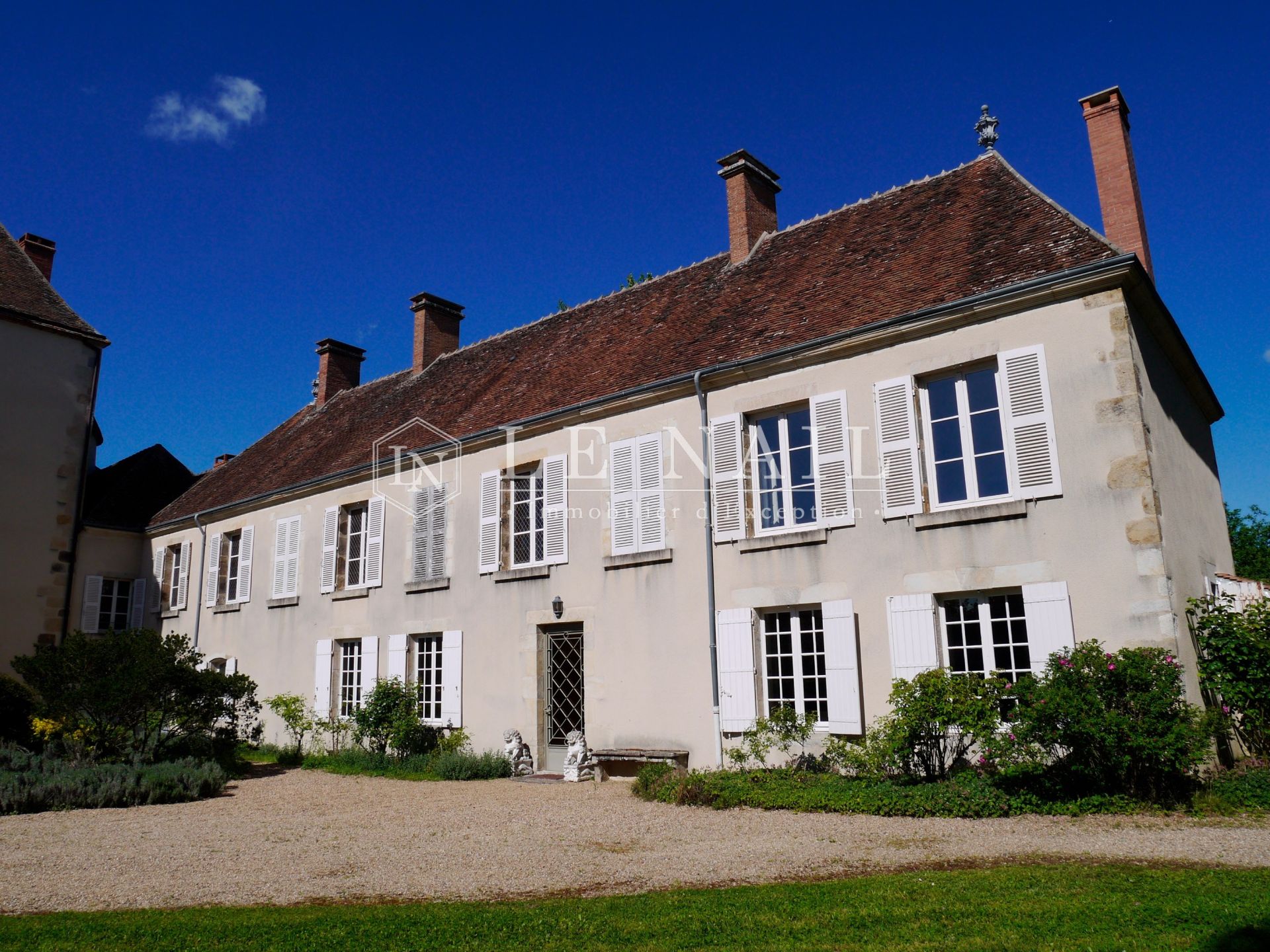 château 14 pièces en vente à CHATEAUMEILLANT (18370)