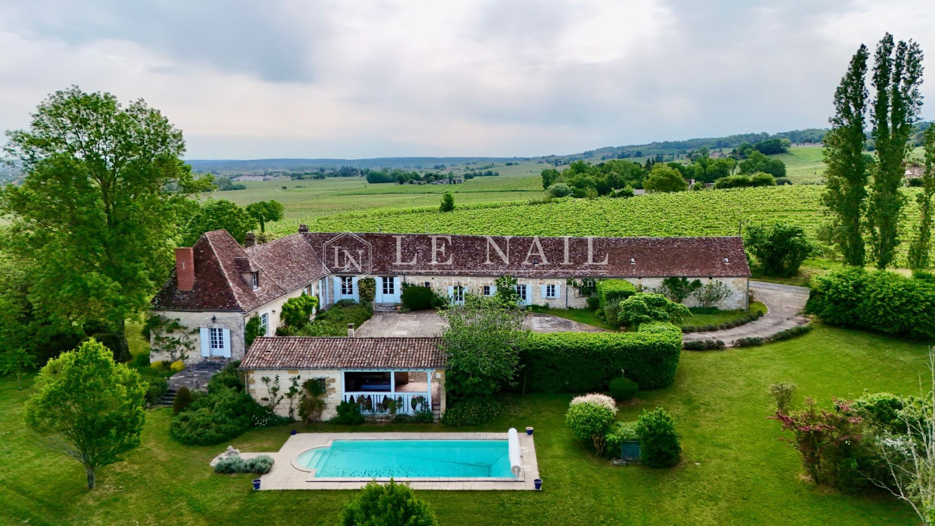 maison traditionnelle 11 pièces en vente à BERGERAC (24100)