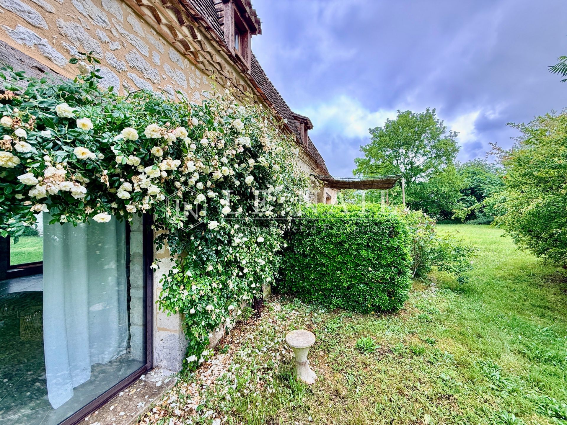 traditional house 10 rooms for sale on BERGERAC (24100)