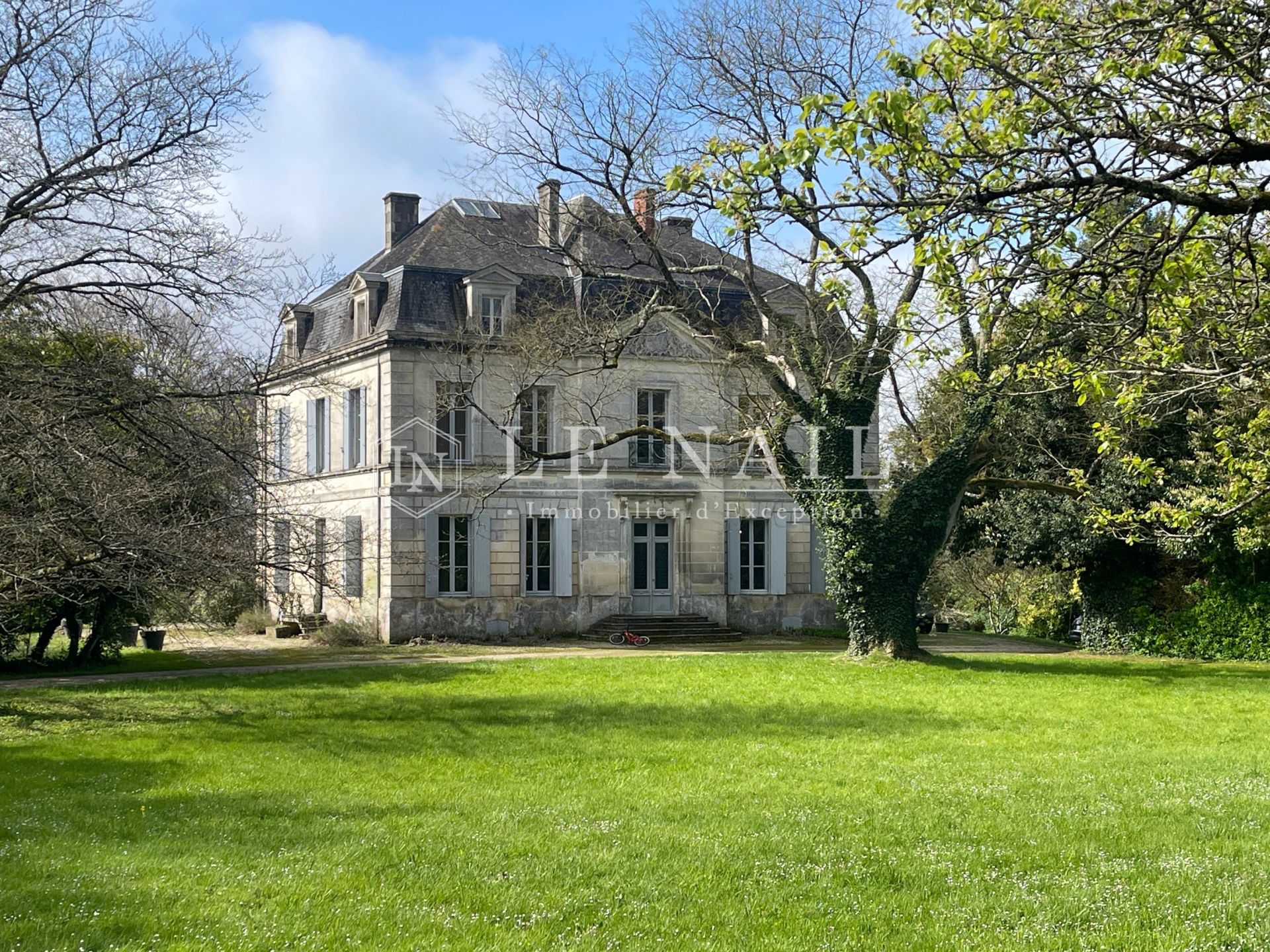 maison 17 pièces en vente à SAINTES (17100)