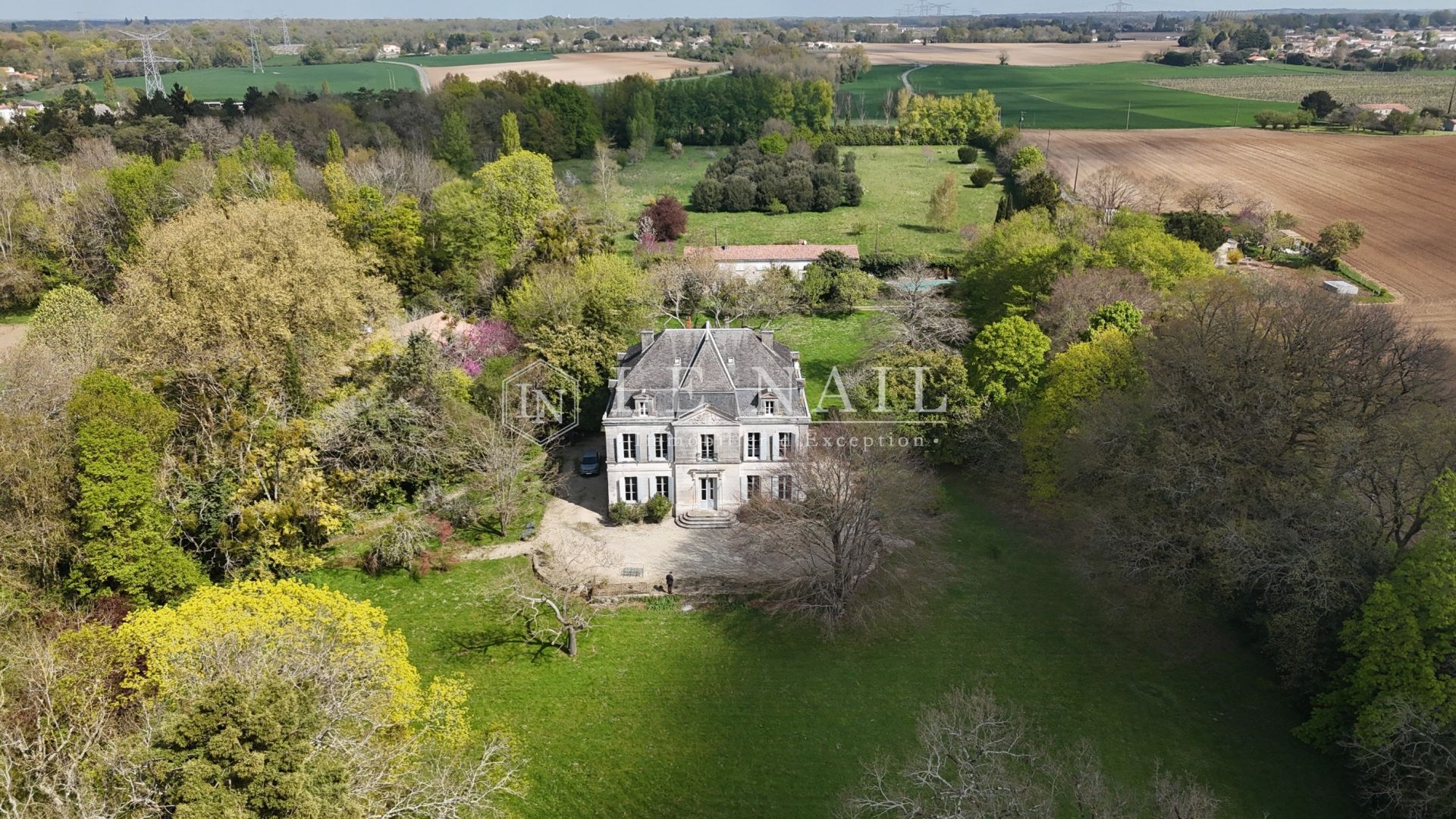 maison 17 pièces en vente à SAINTES (17100)