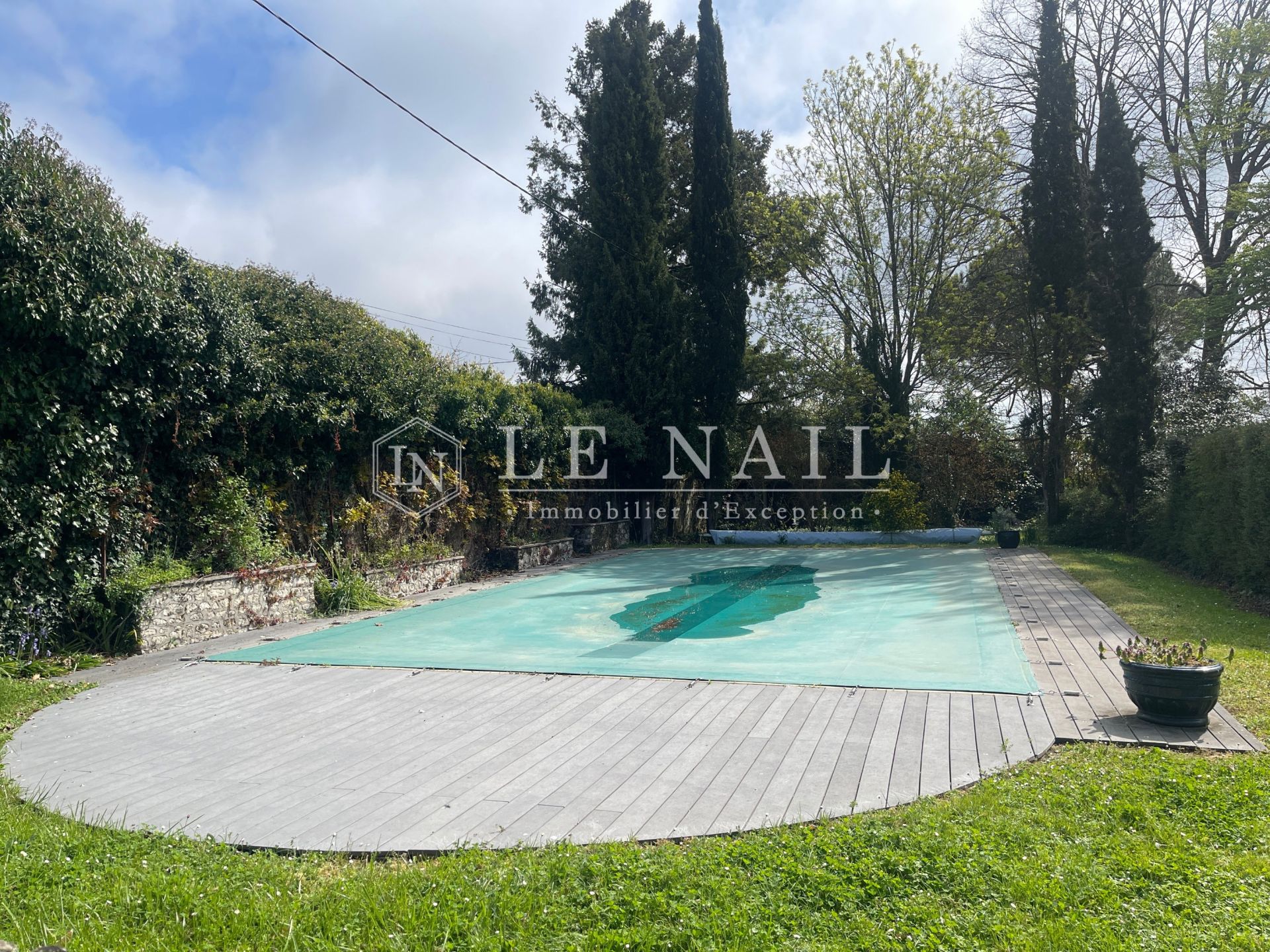 maison 17 pièces en vente à SAINTES (17100)