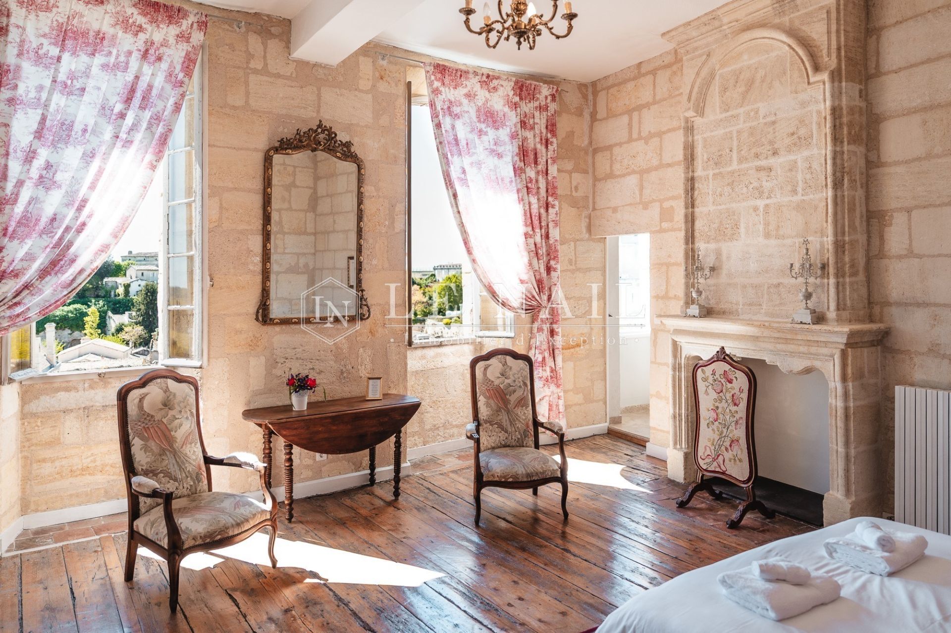 house 6 rooms for sale on ST EMILION (33330)