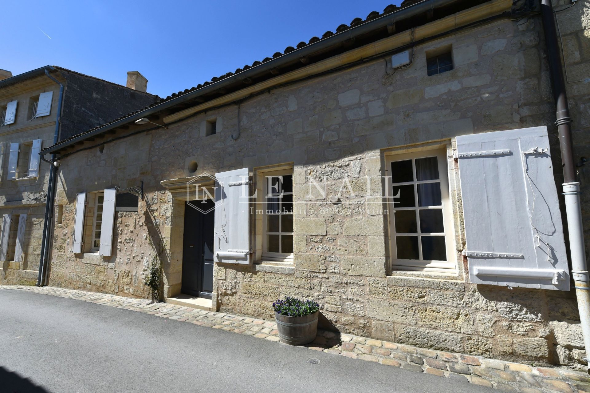house 6 rooms for sale on ST EMILION (33330)