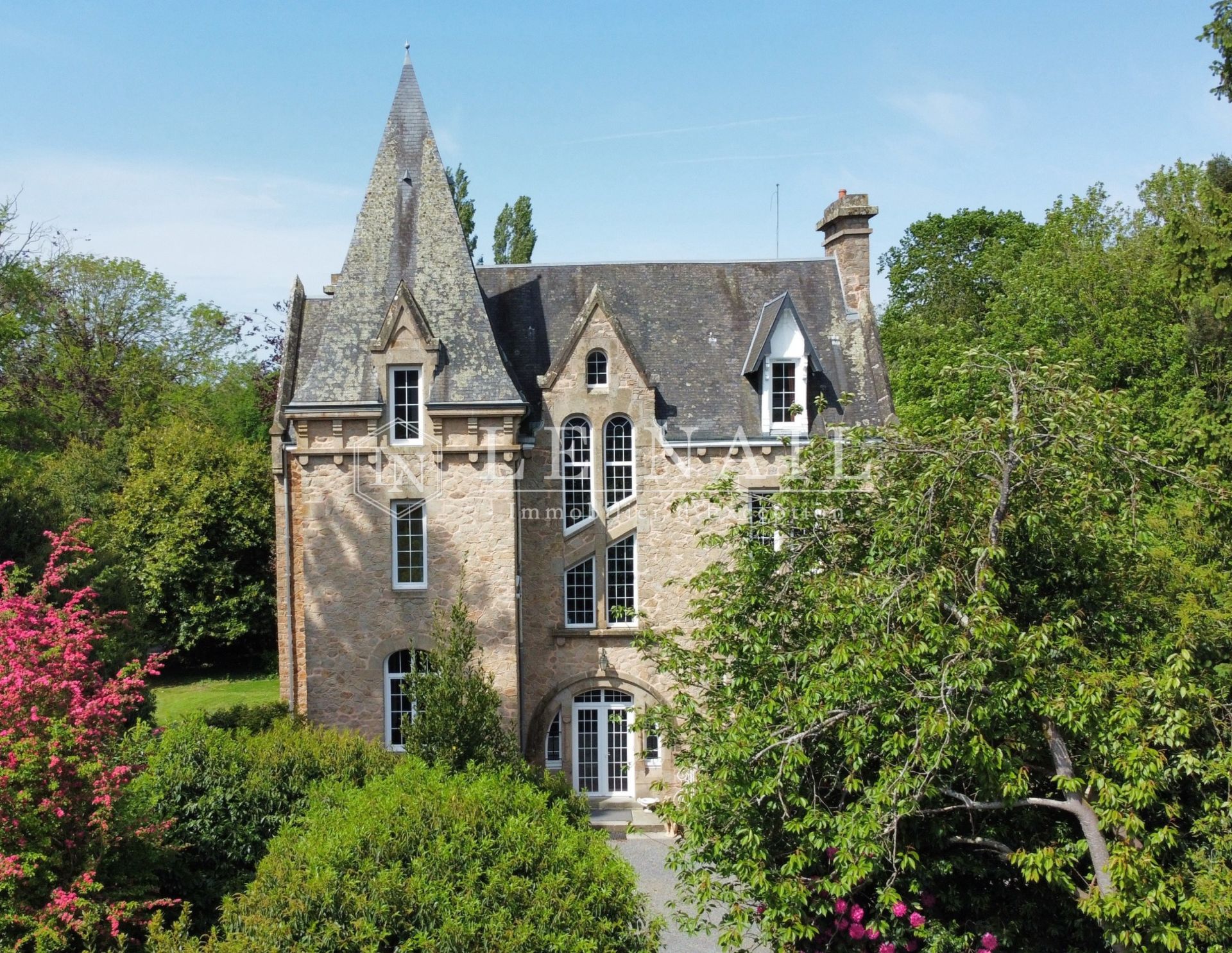 manor house 15 rooms for sale on ST HILAIRE DU HARCOUET (50600)