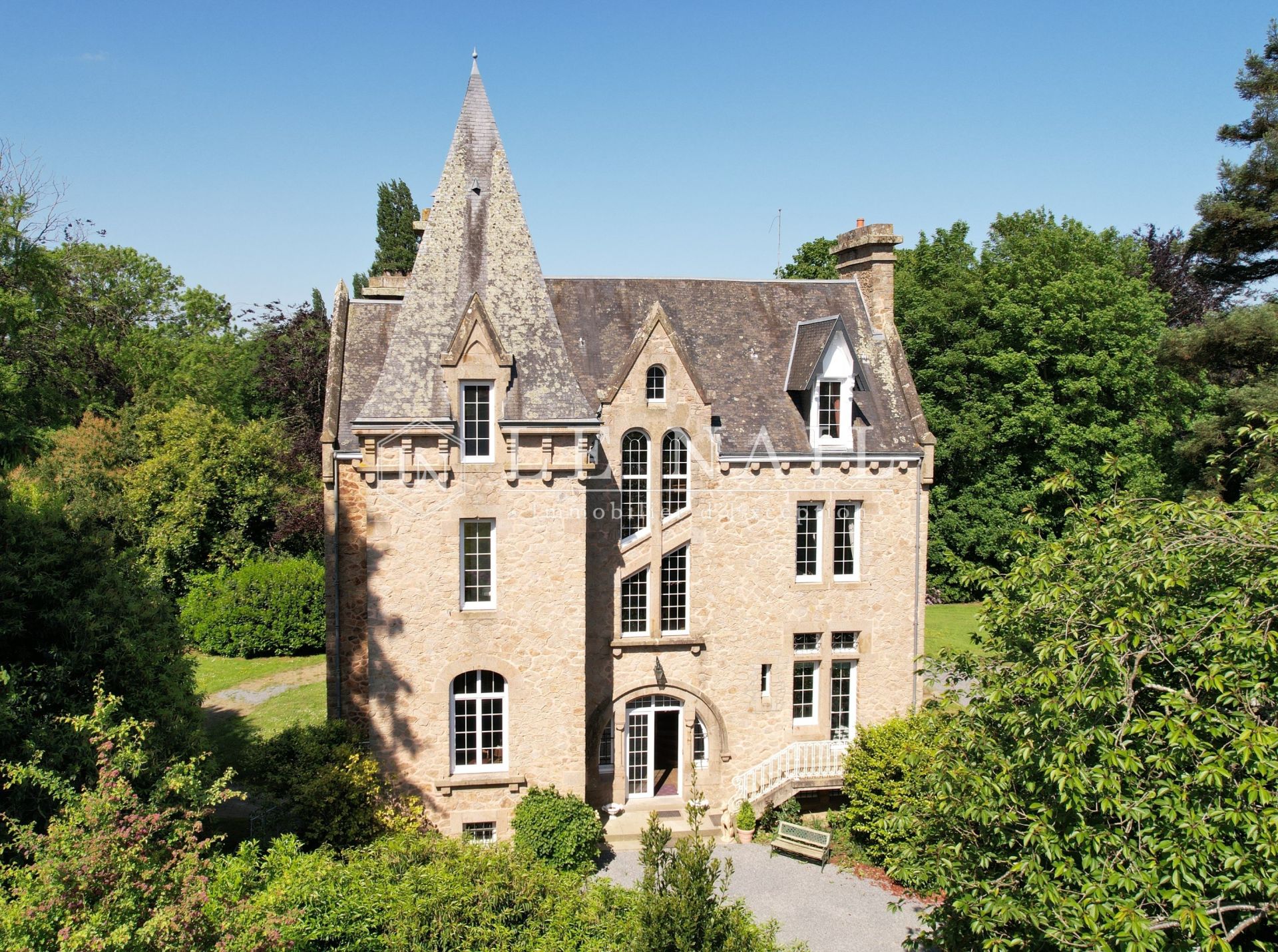 manor house 15 rooms for sale on ST HILAIRE DU HARCOUET (50600)