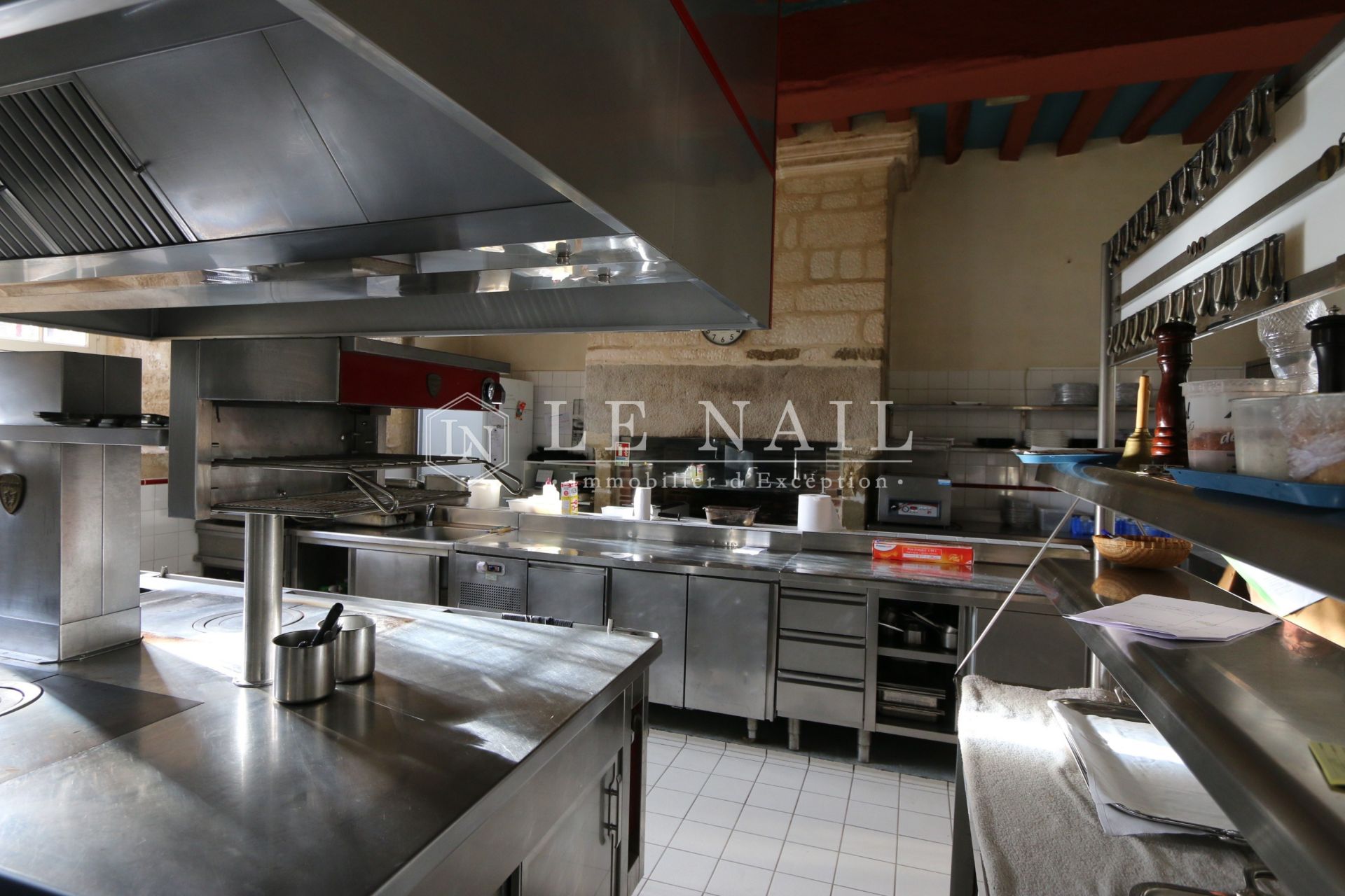castle 30 rooms for sale on LA ROCHE SUR YON (85000)