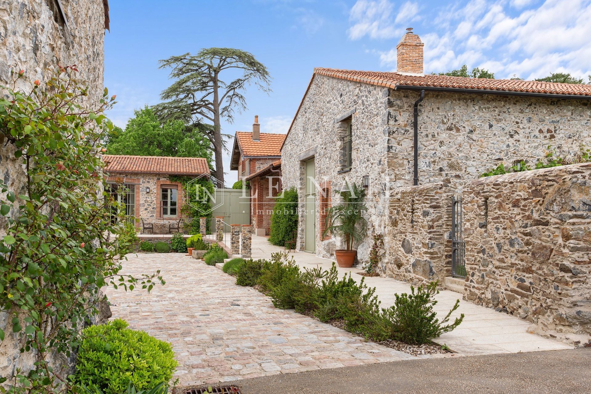propriété 9 pièces en vente à CLISSON (44190)