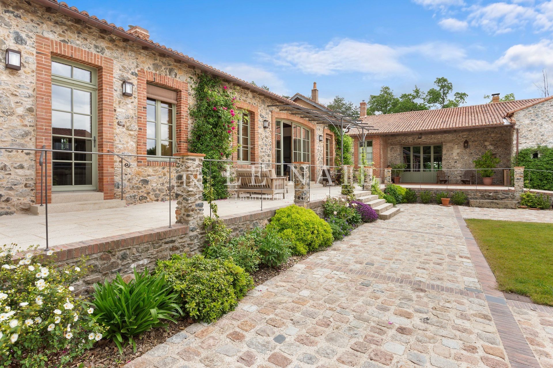 propriété 9 pièces en vente à CLISSON (44190)