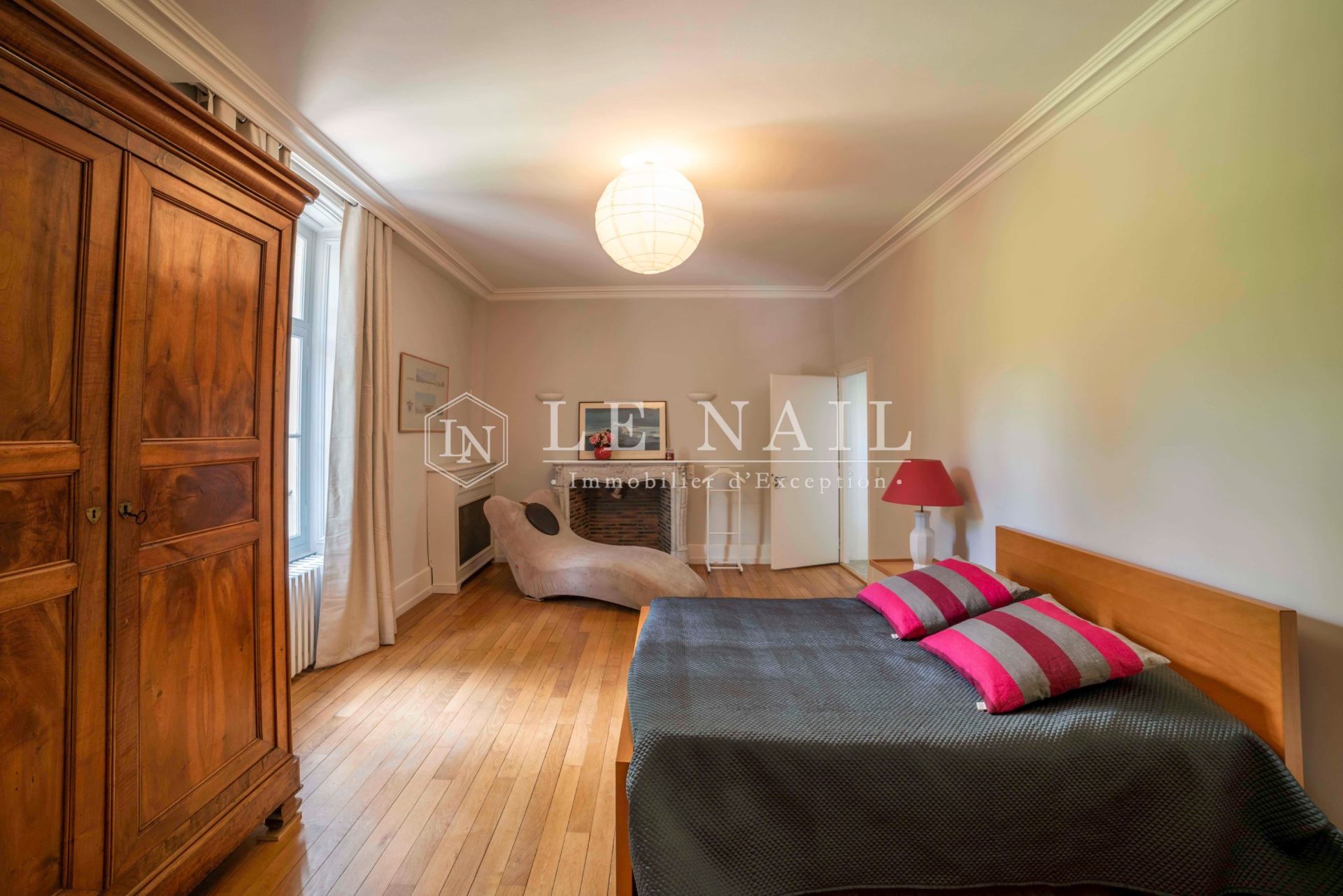 castle 13 rooms for sale on BOURGES (18000)