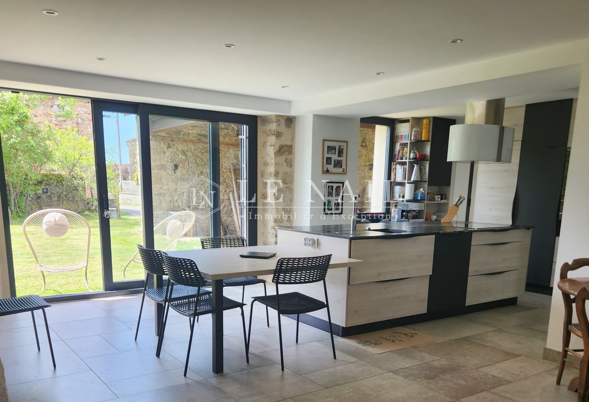 maison 7 pièces en vente à ST BONNET LE CHATEAU (42380)