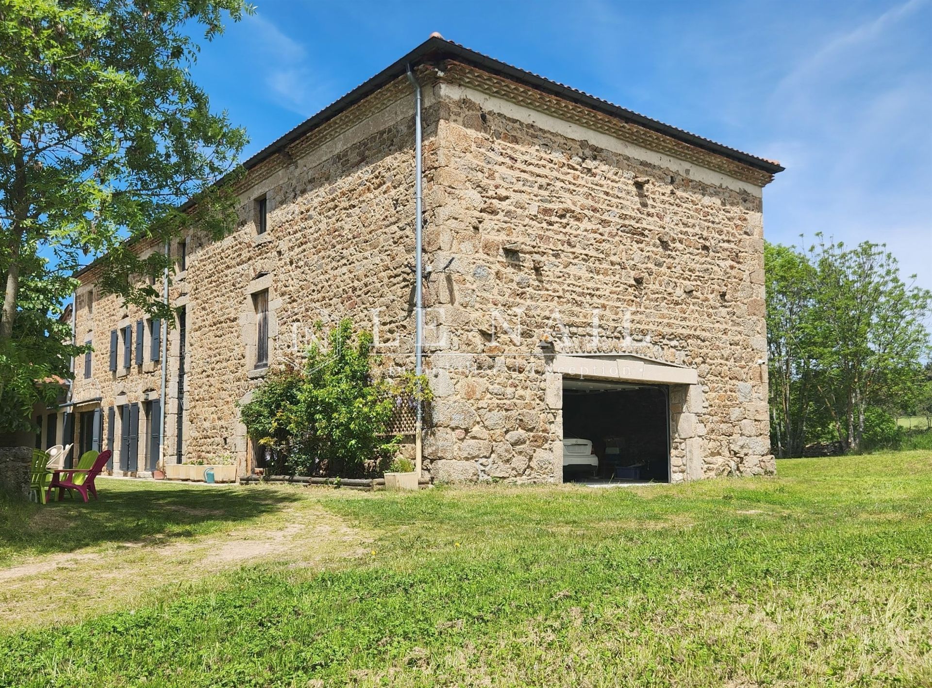 maison 7 pièces en vente à ST BONNET LE CHATEAU (42380)