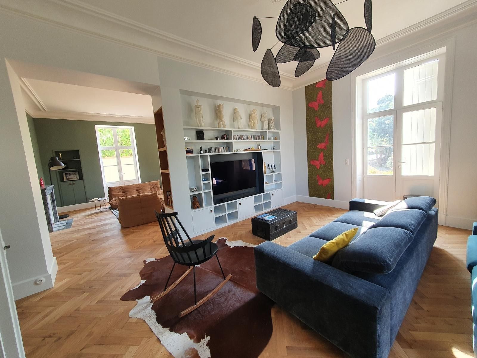 mansion 12 rooms for sale on ROCHESERVIERE (85620)