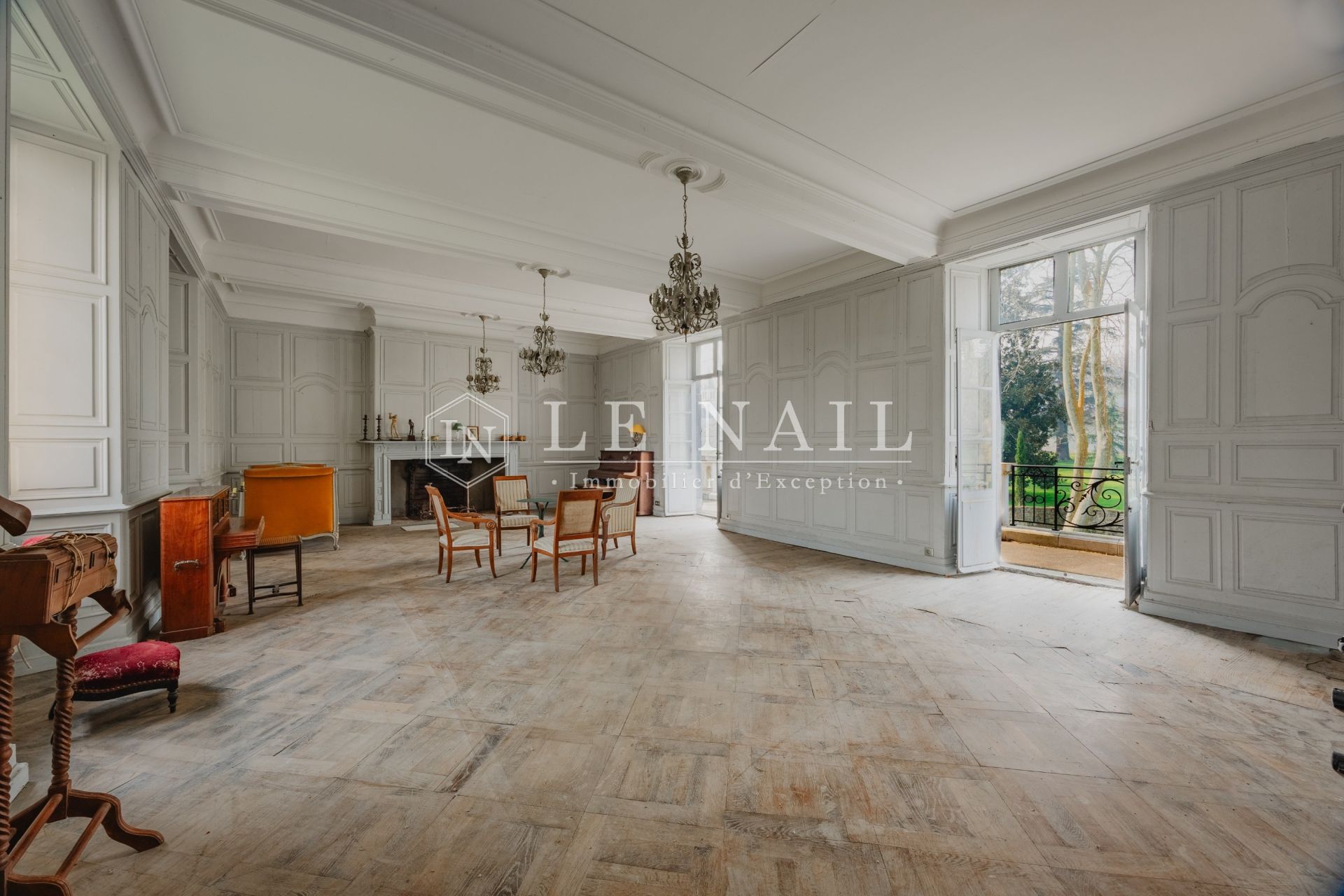 château 23 pièces en vente à UHART MIXE (64120)