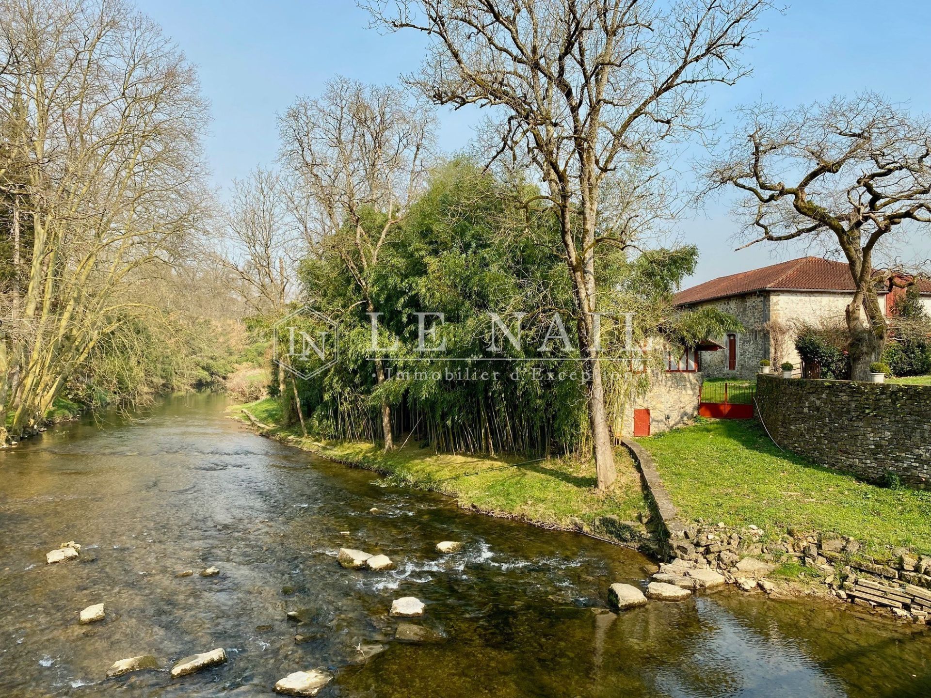 château 23 pièces en vente à UHART MIXE (64120)