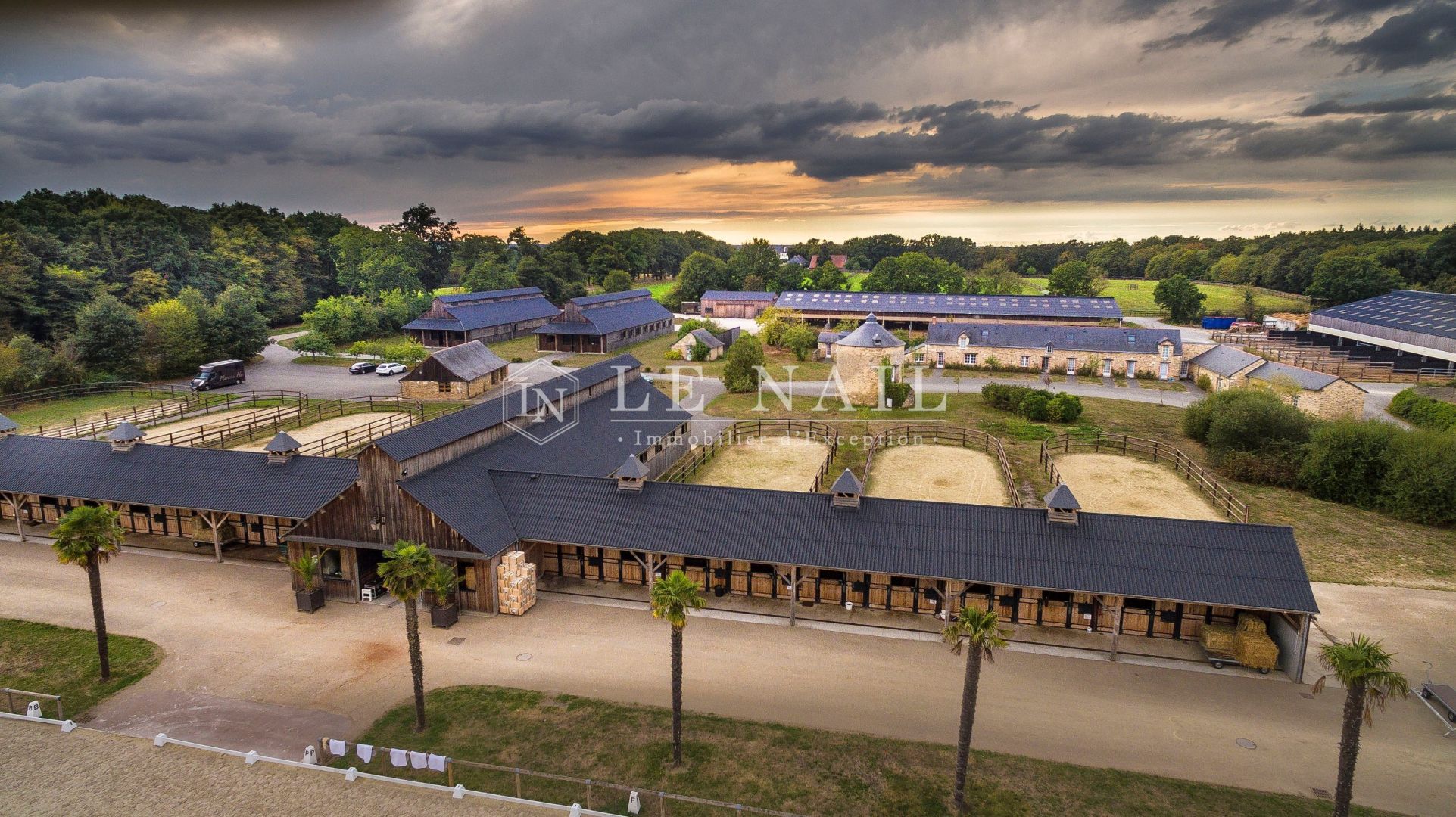 equestrian property 69 rooms for sale on NORT SUR ERDRE (44390)