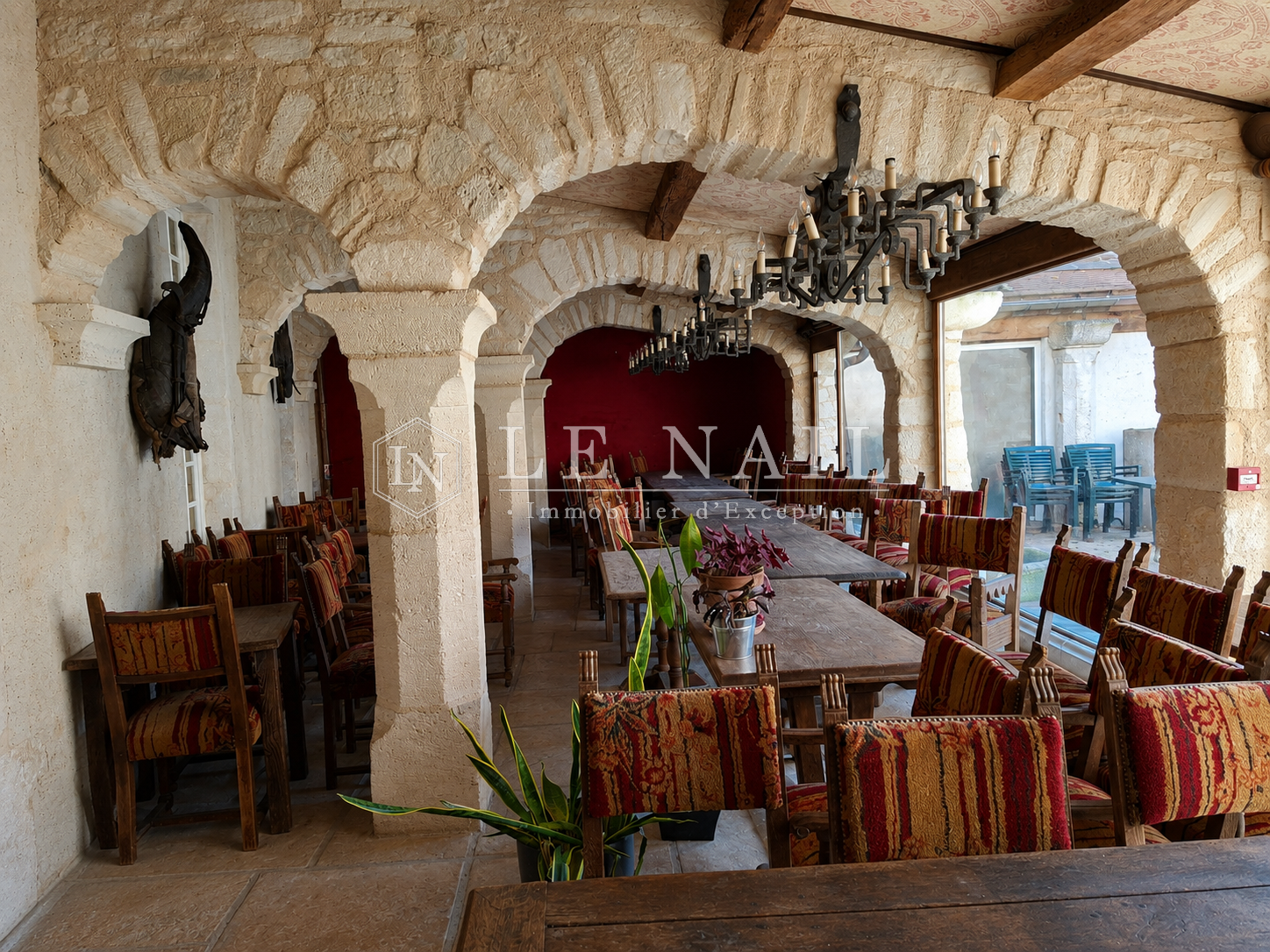 property 19 rooms for sale on LANGRES (52200)