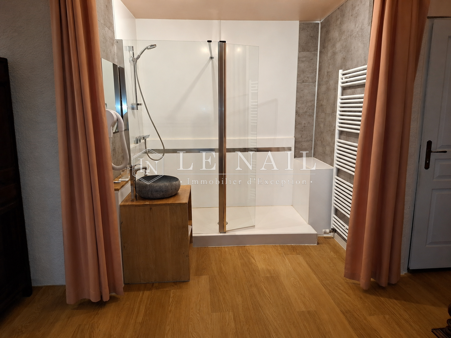 property 19 rooms for sale on LANGRES (52200)