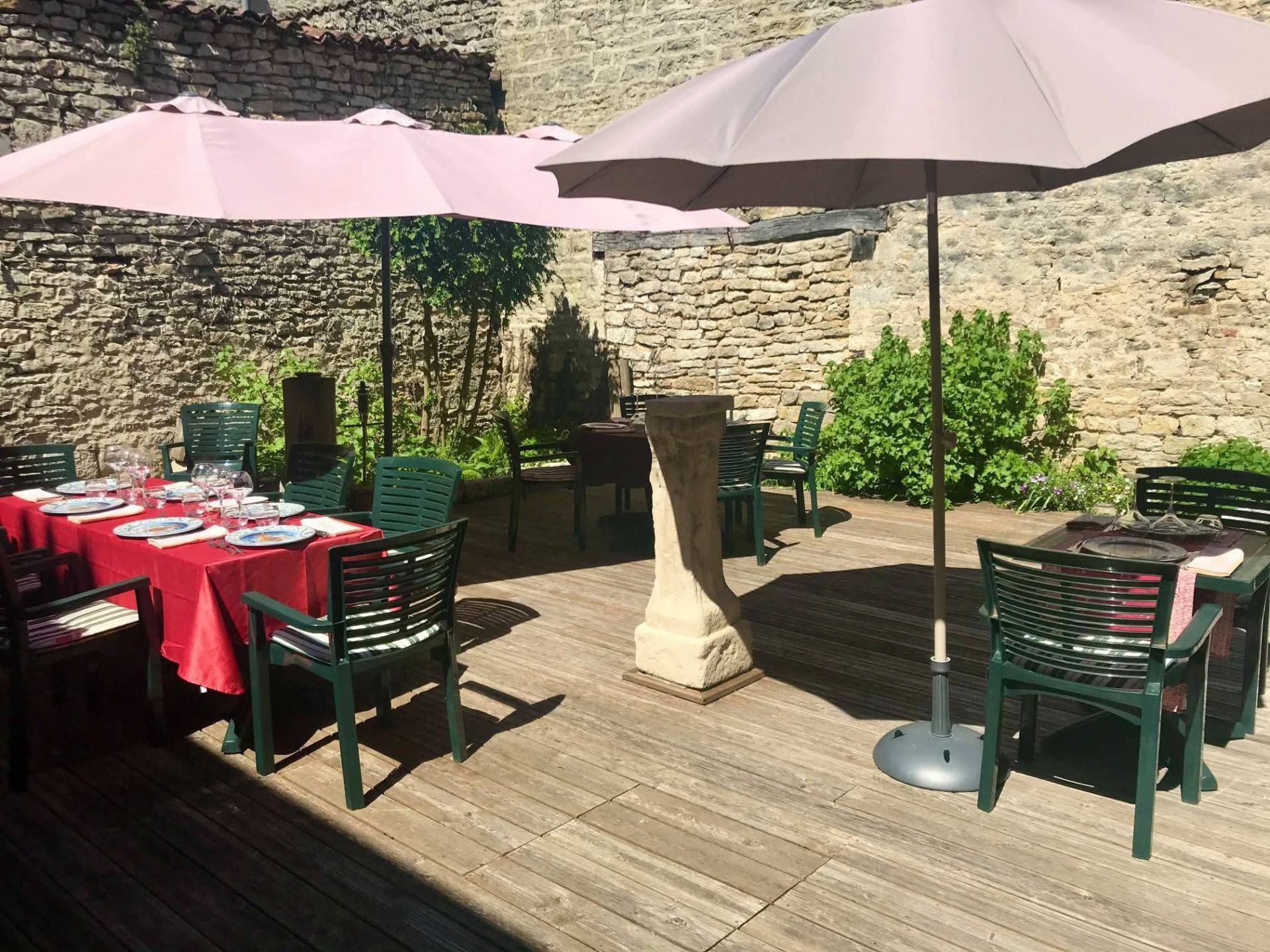 property 19 rooms for sale on LANGRES (52200)