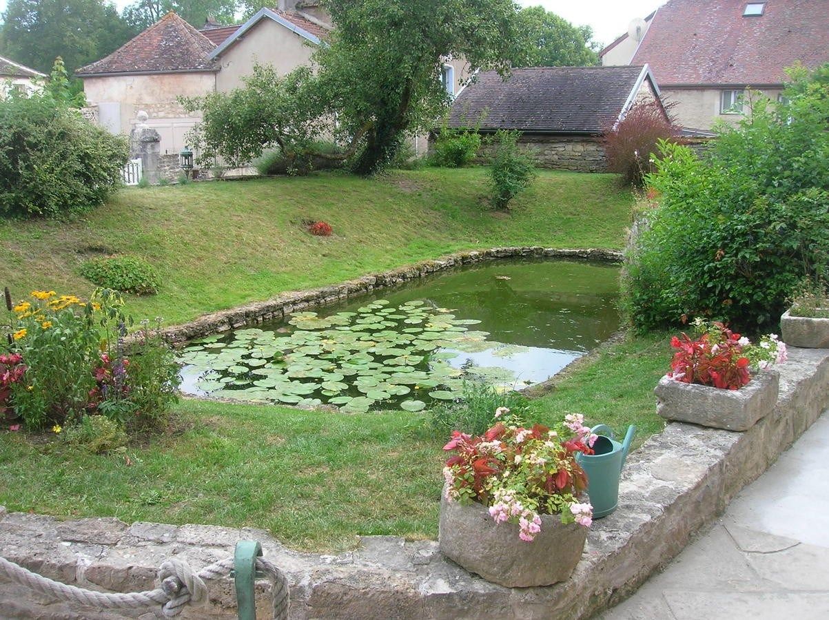property 19 rooms for sale on LANGRES (52200)