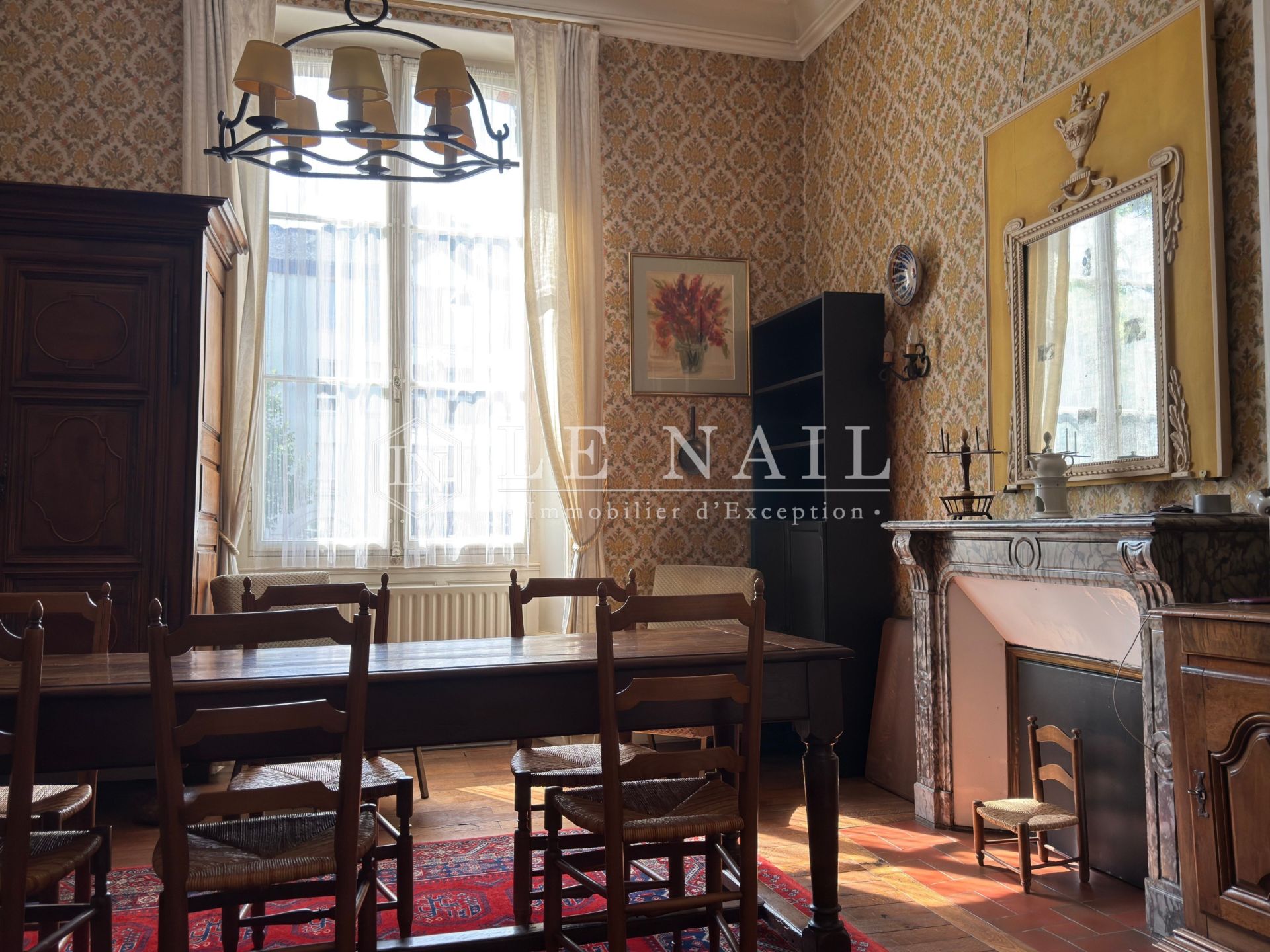 maison de ville 11 pièces en vente à CHATEAU GONTIER (53200)