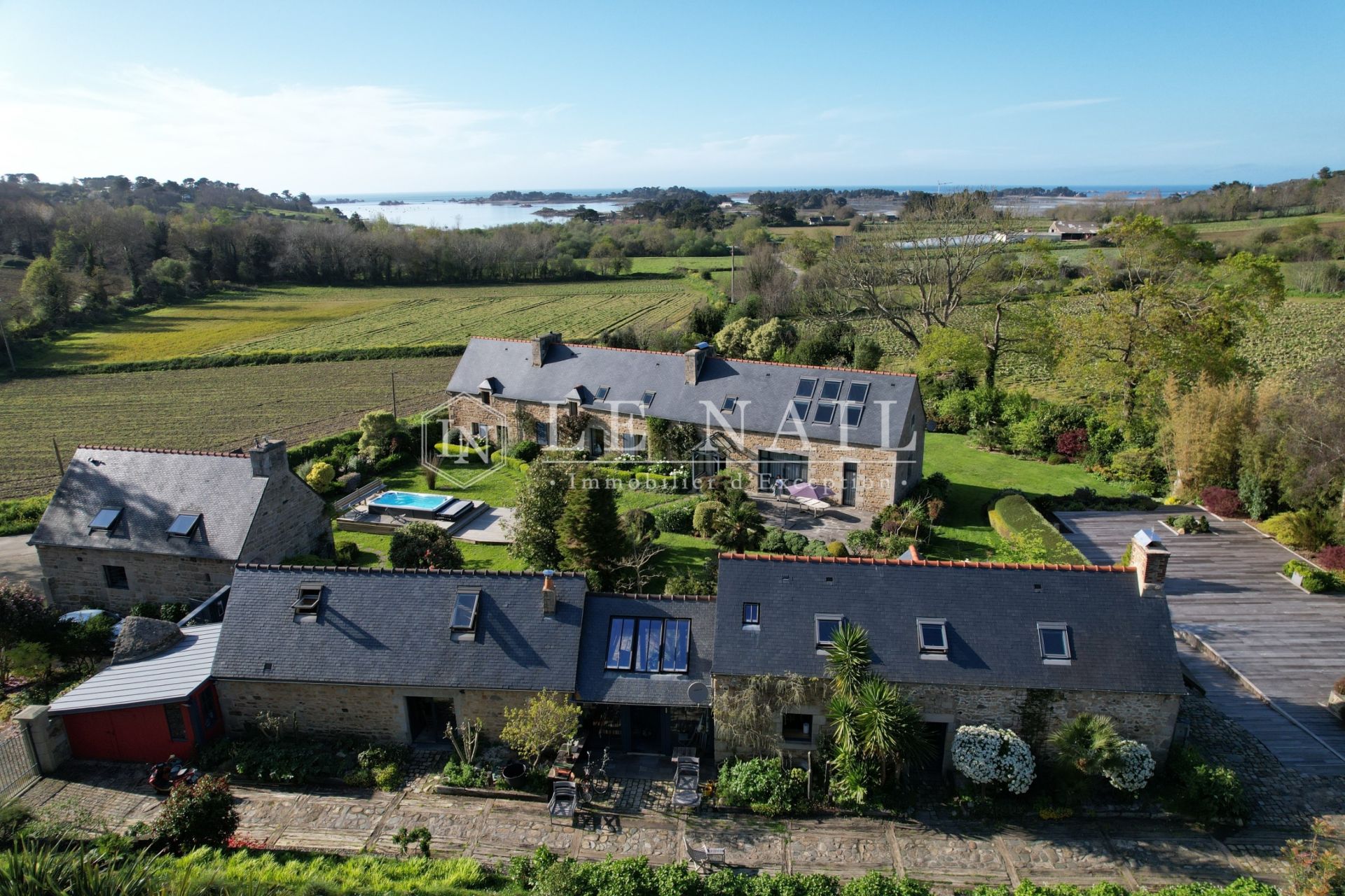 property 10 rooms for sale on PORT BLANC (22710)