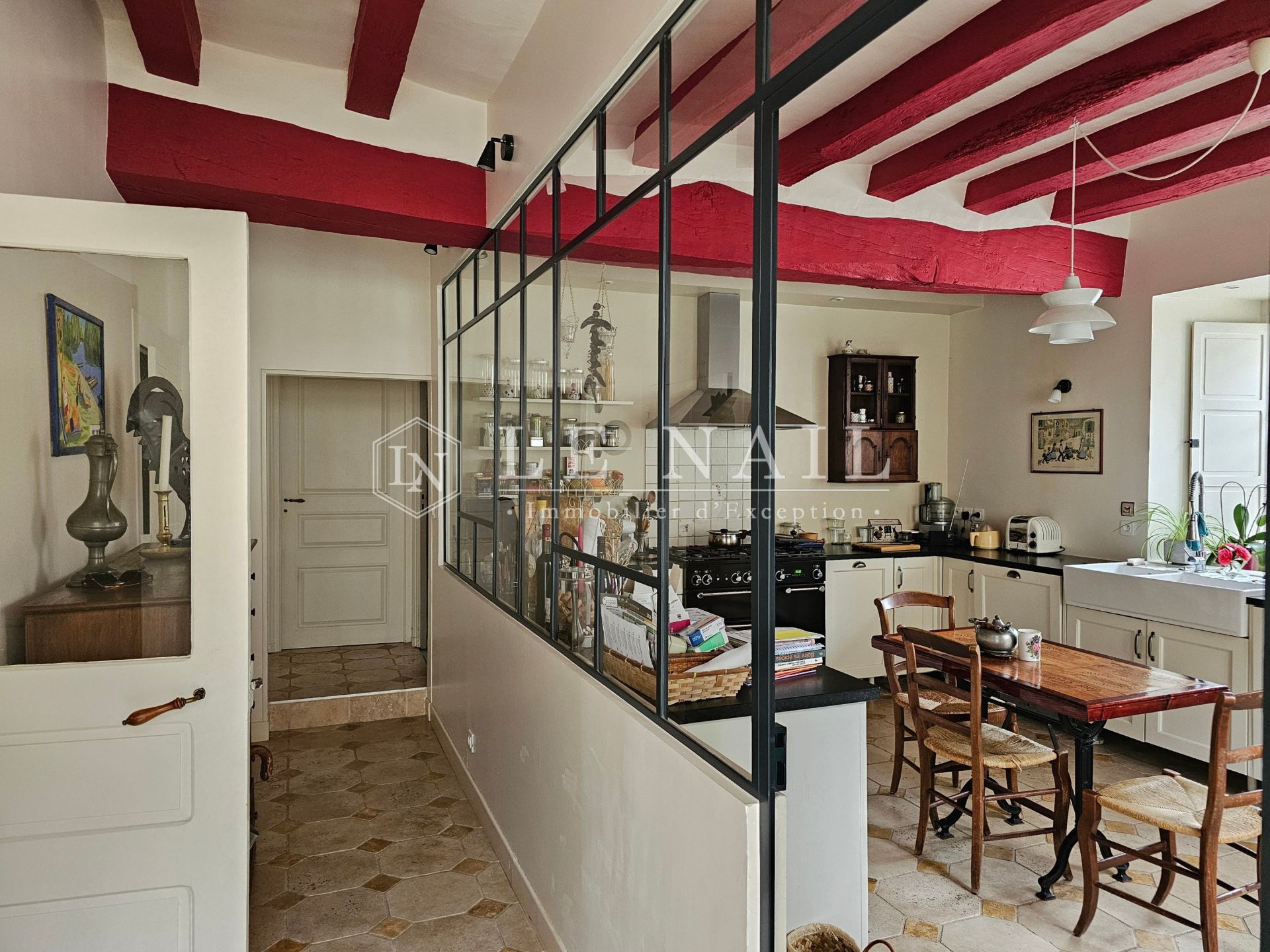 mansion 6 rooms for sale on TIERCE (49125)