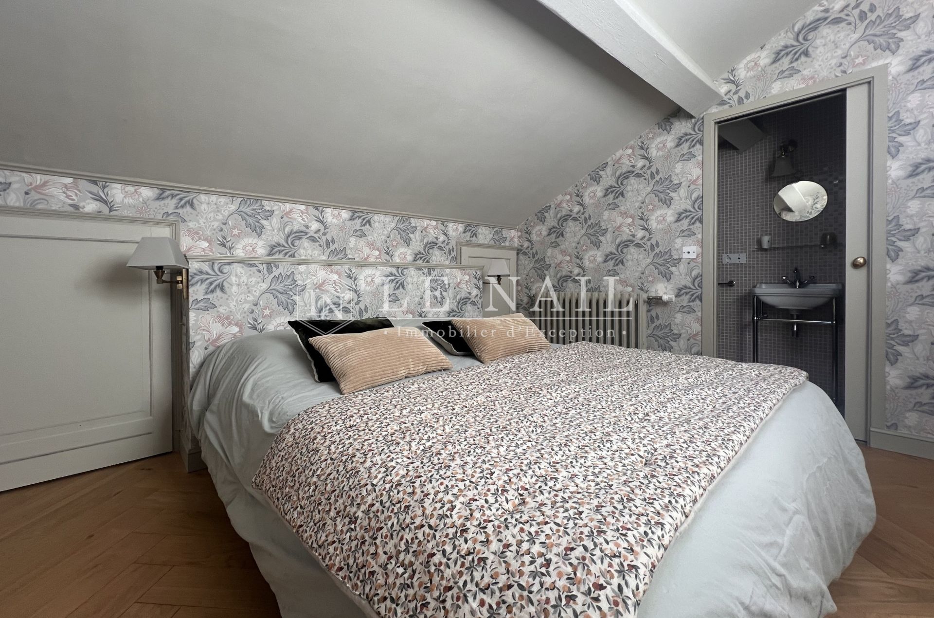 hôtel particulier 8 pièces en vente à POITIERS (86000)