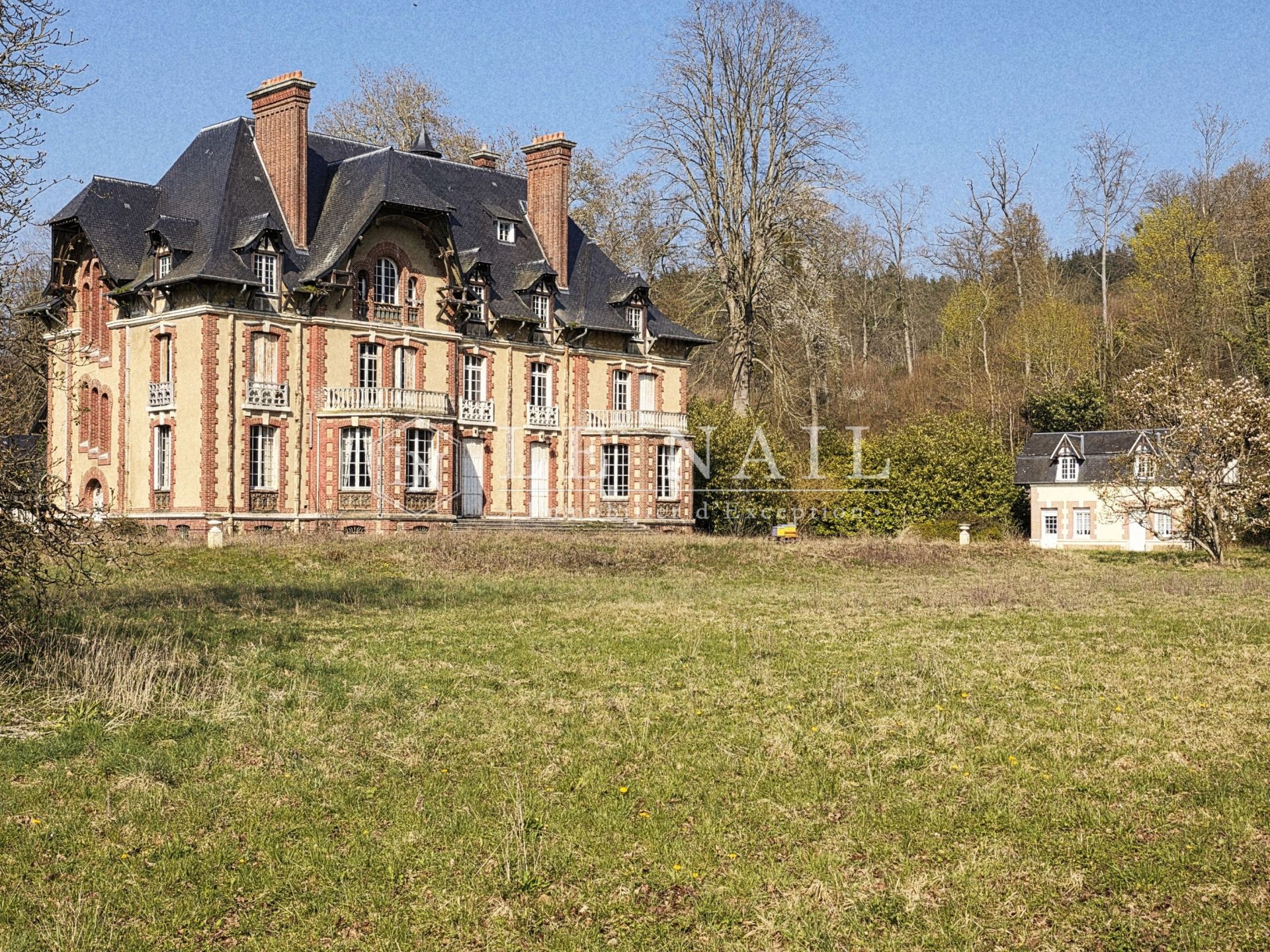 château 19 pièces en vente à BEAUMONT LE ROGER (27170)