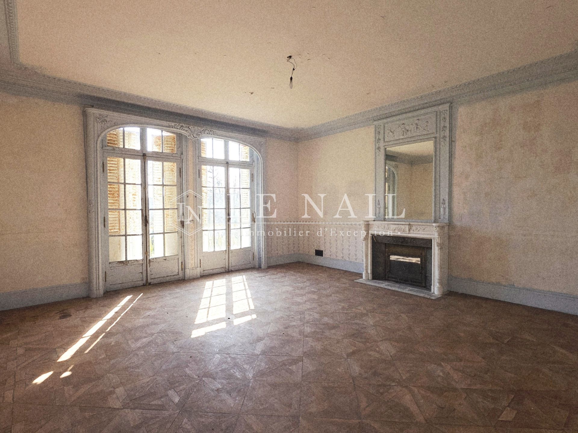 château 19 pièces en vente à BEAUMONT LE ROGER (27170)