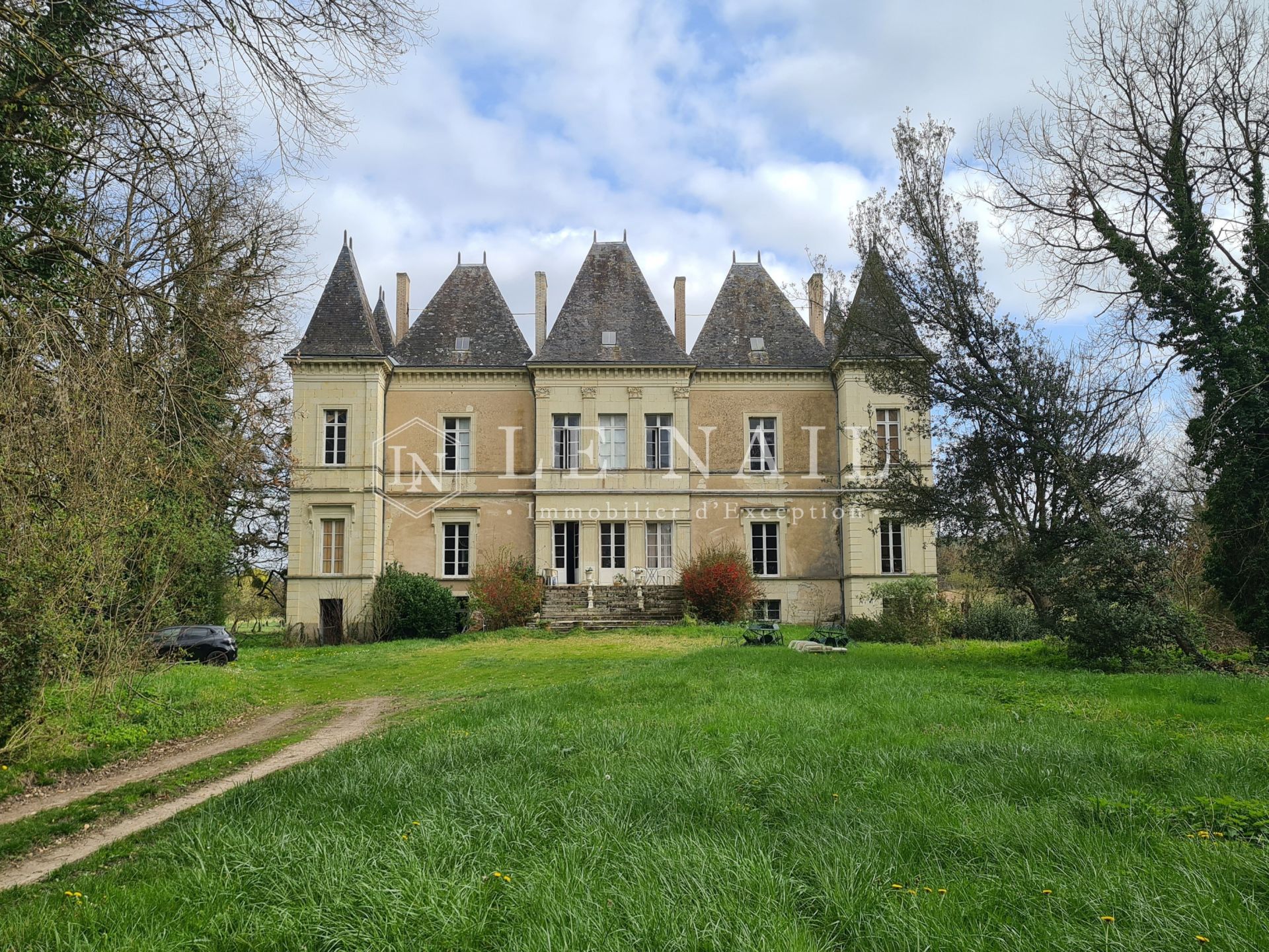 château 9 pièces en vente à SAUMUR (49400)