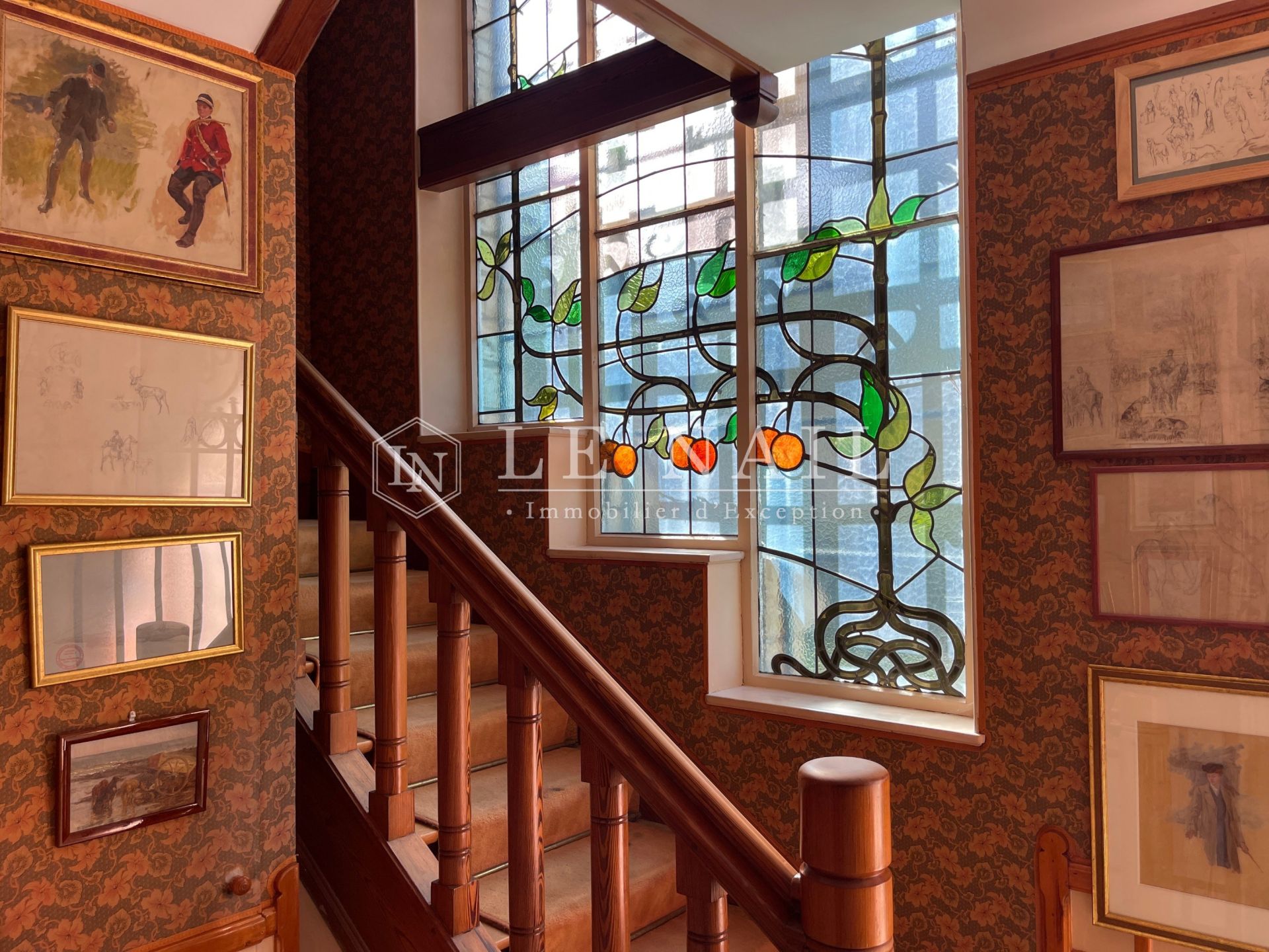 villa 11 rooms for sale on FONTAINEBLEAU (77300)