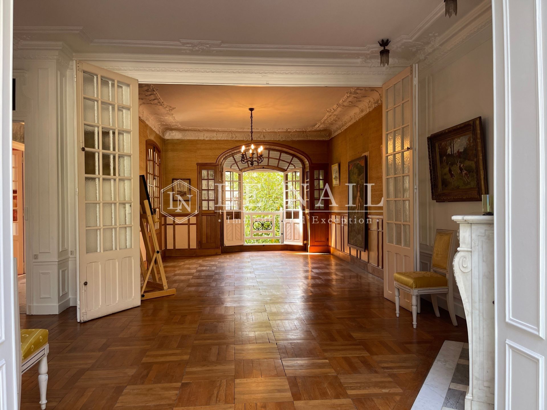 villa 11 rooms for sale on FONTAINEBLEAU (77300)