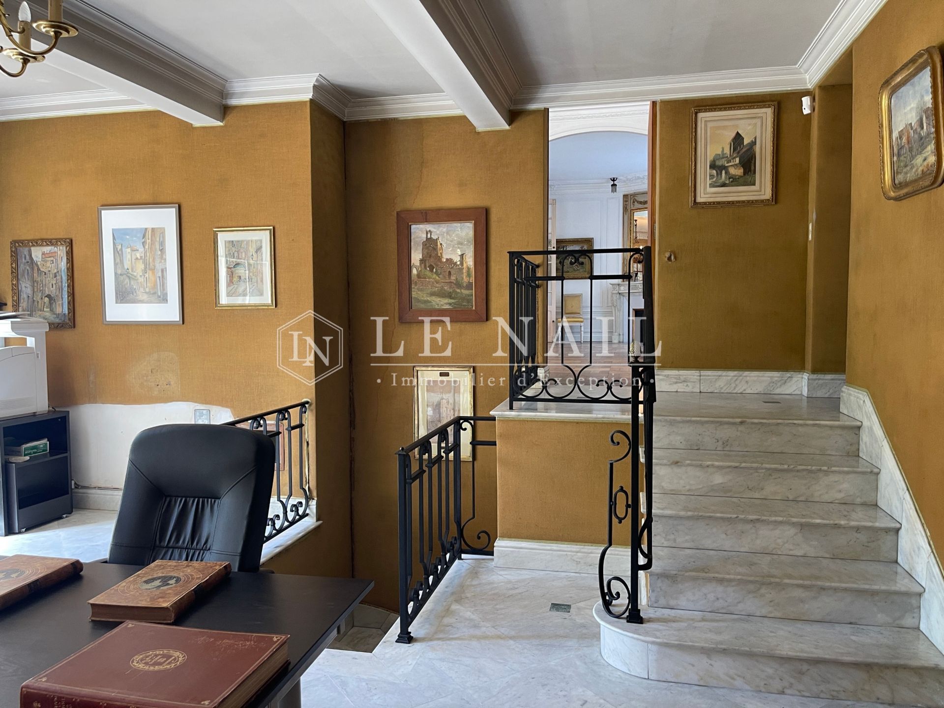 villa 11 rooms for sale on FONTAINEBLEAU (77300)
