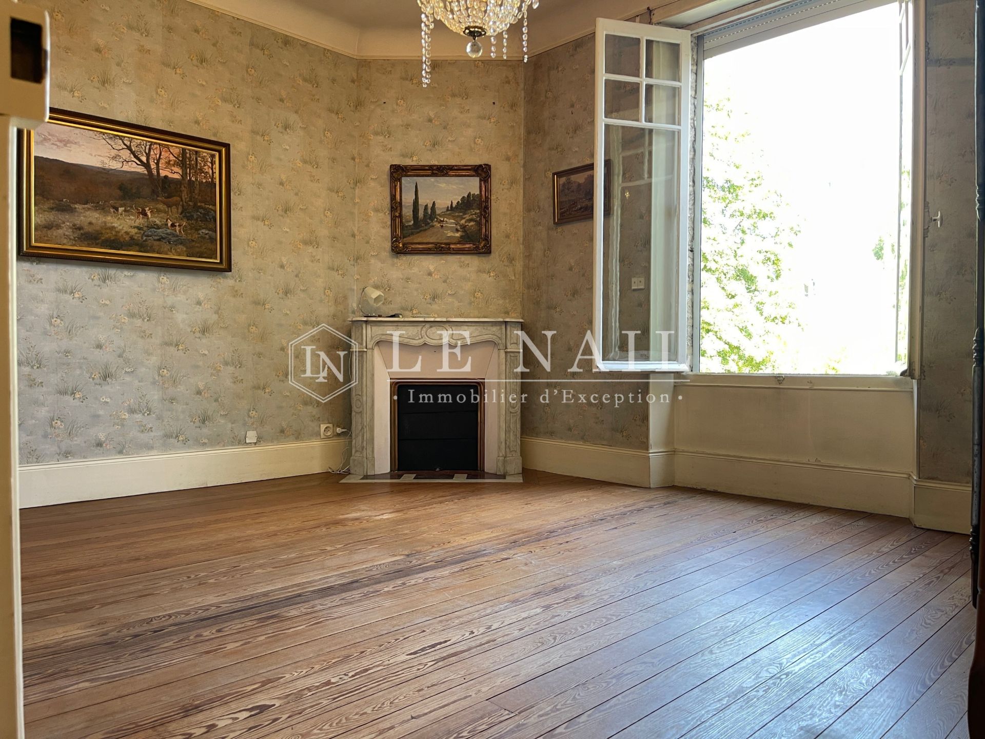 villa 11 rooms for sale on FONTAINEBLEAU (77300)