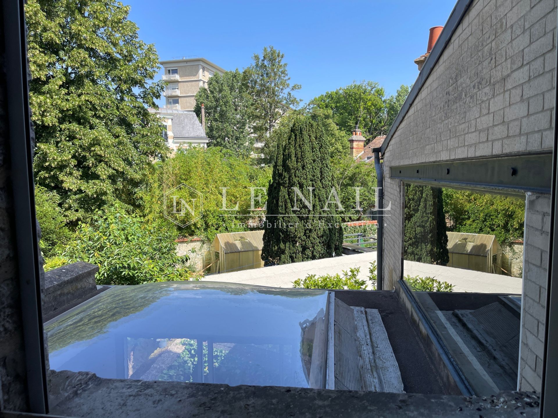 villa 11 rooms for sale on FONTAINEBLEAU (77300)