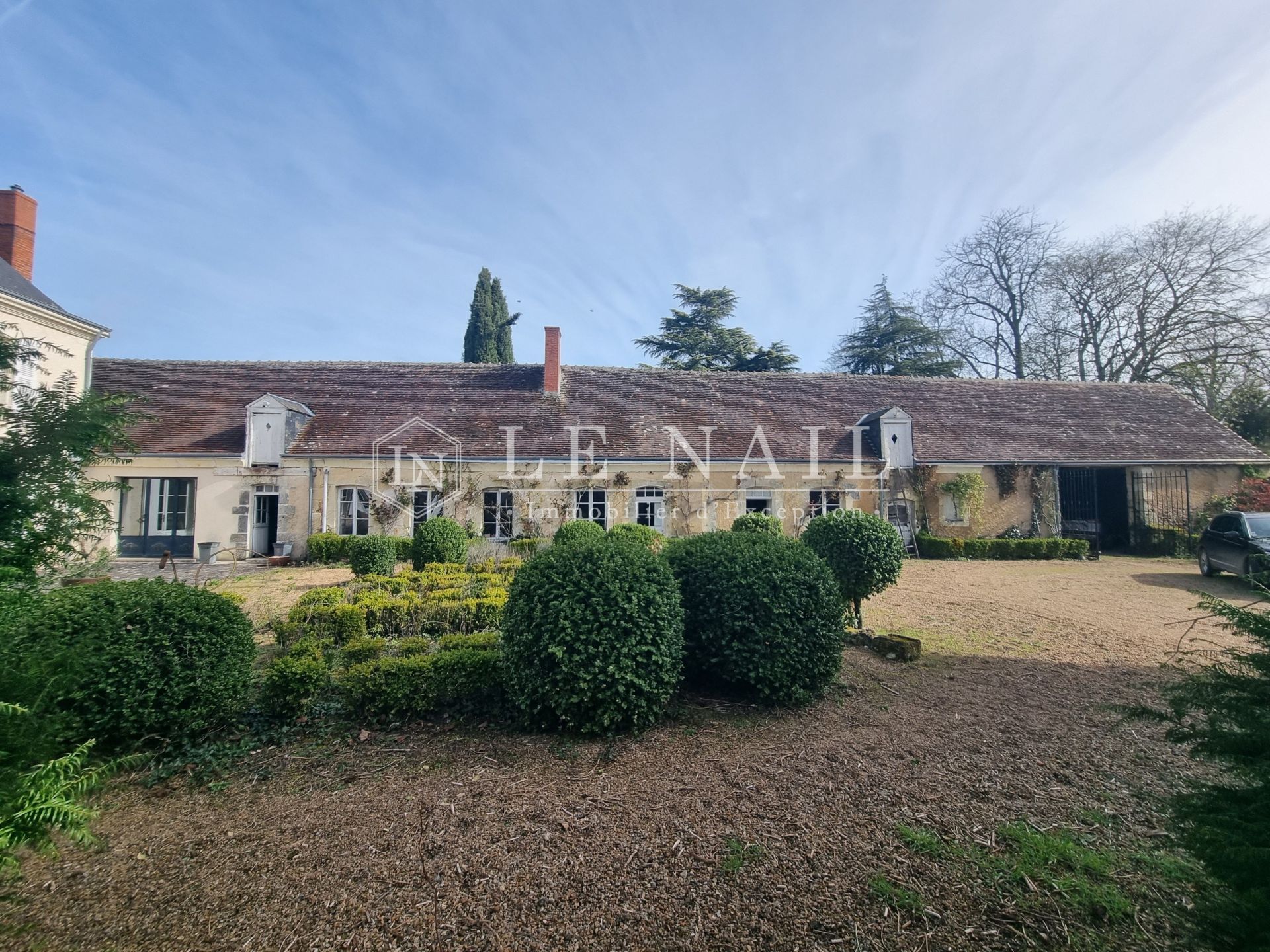 house 11 rooms for sale on MONTOIRE SUR LE LOIR (41800)
