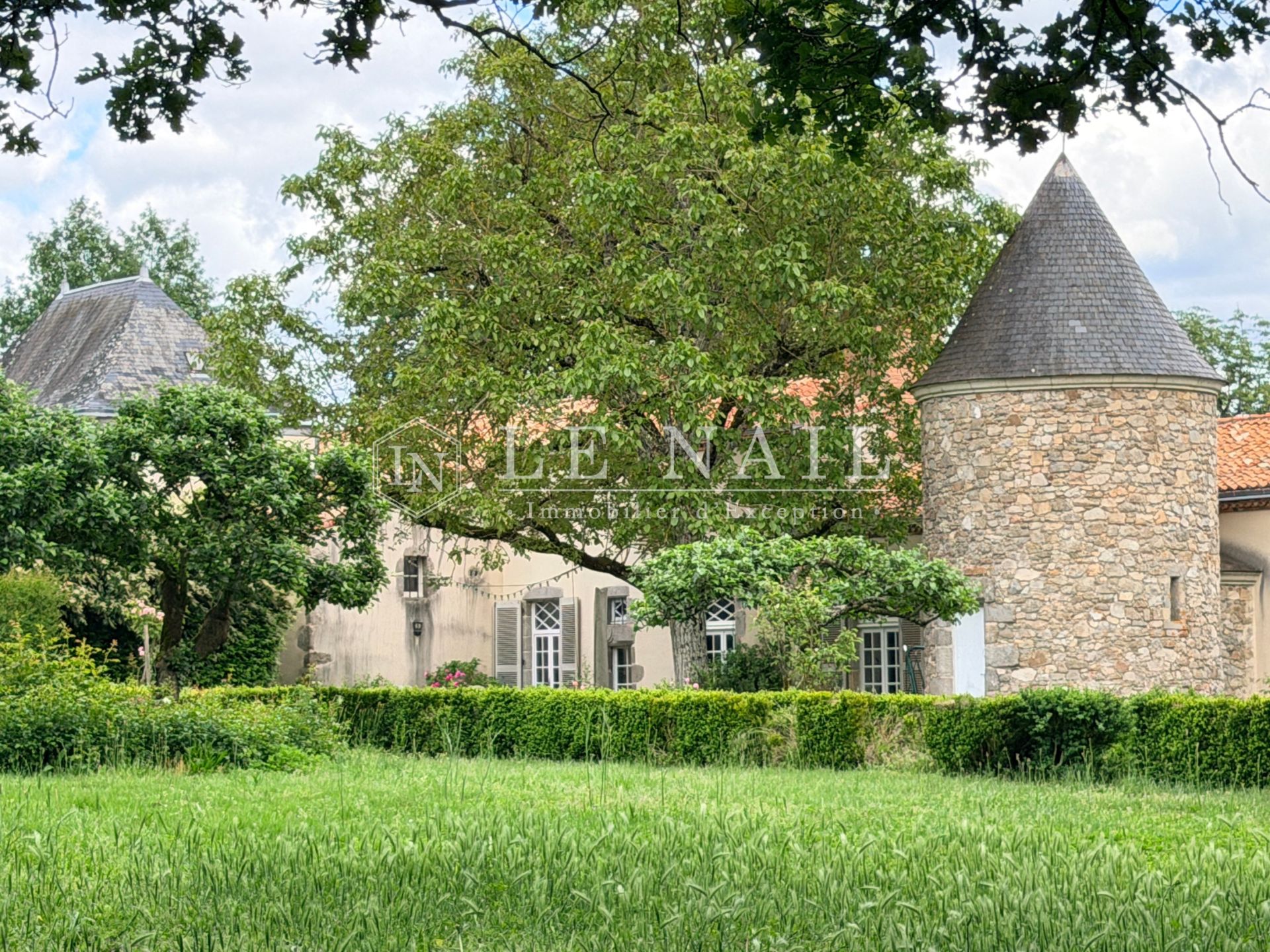 propriété 12 pièces en vente à THOUARS (79100)