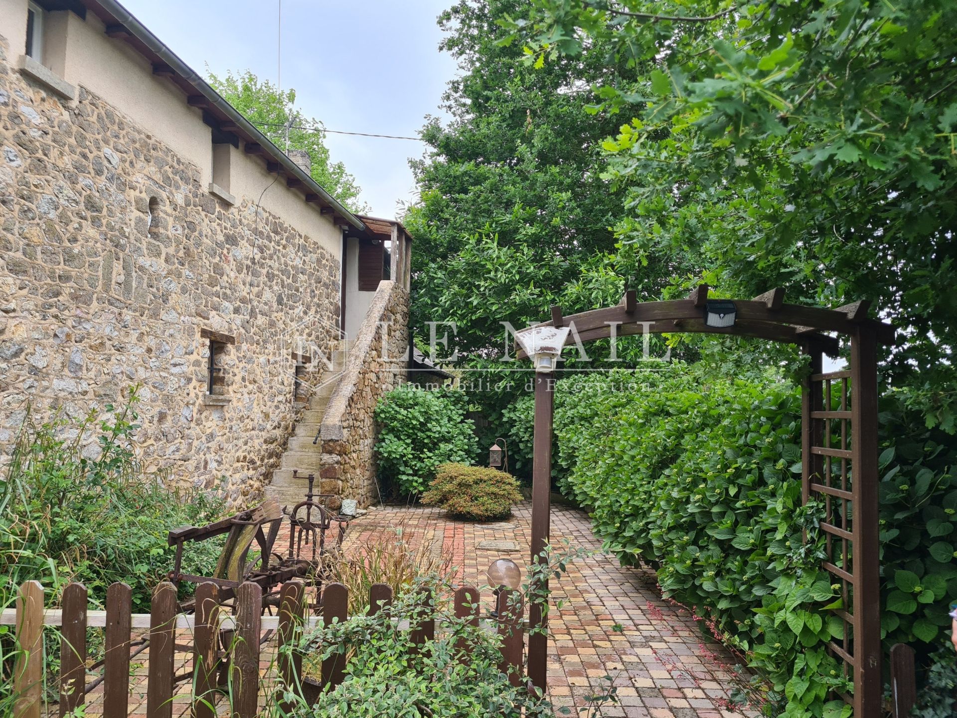 manoir 19 pièces en vente à DINAN (22100)