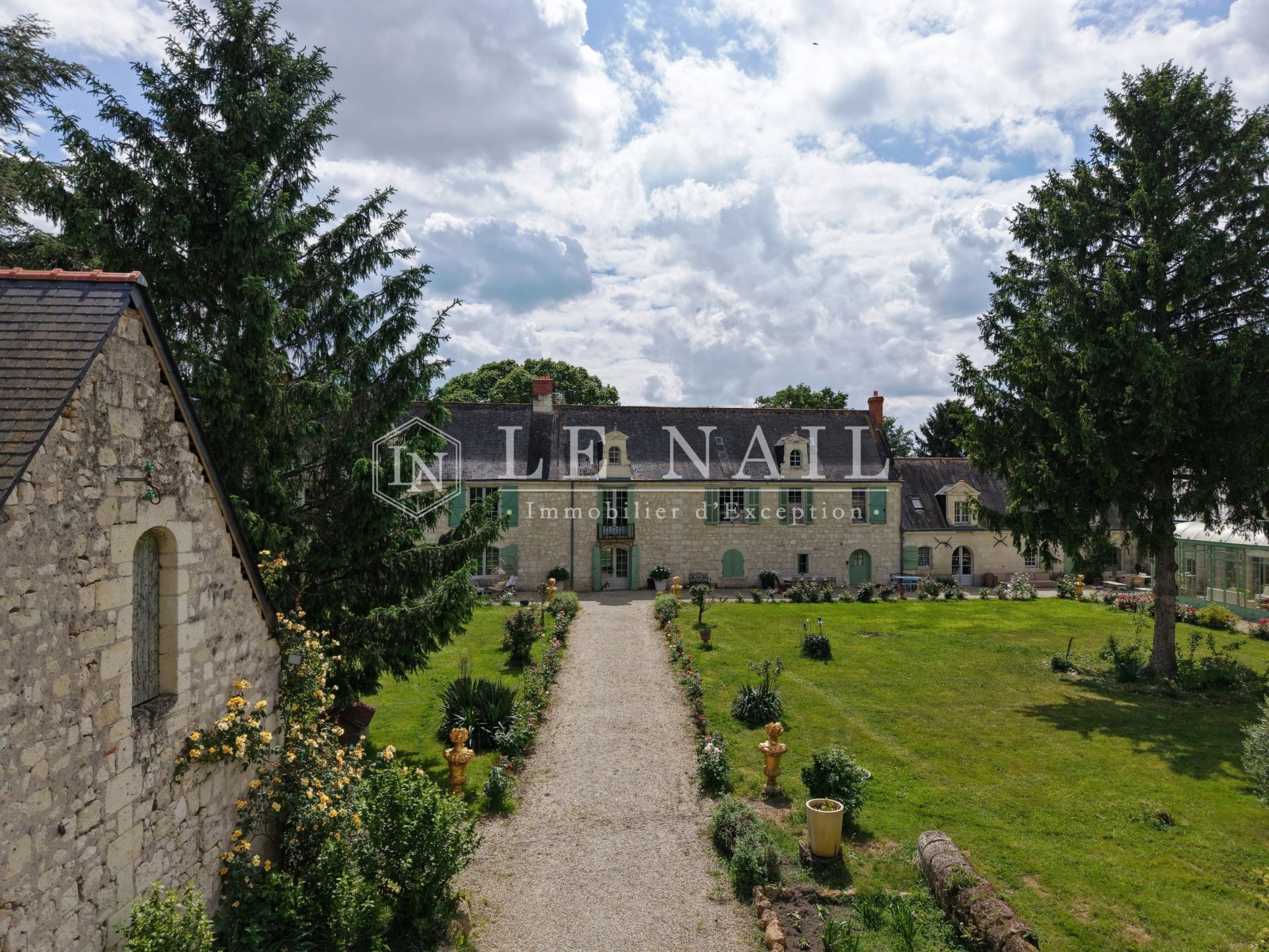 manoir 11 pièces en vente à SAUMUR (49400)