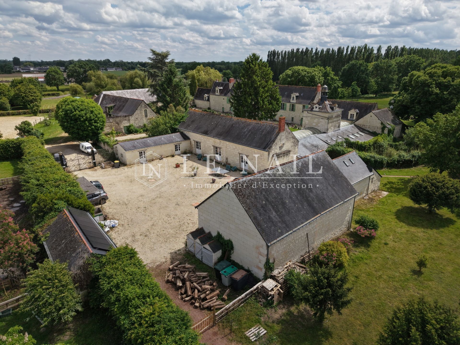 manoir 11 pièces en vente à SAUMUR (49400)