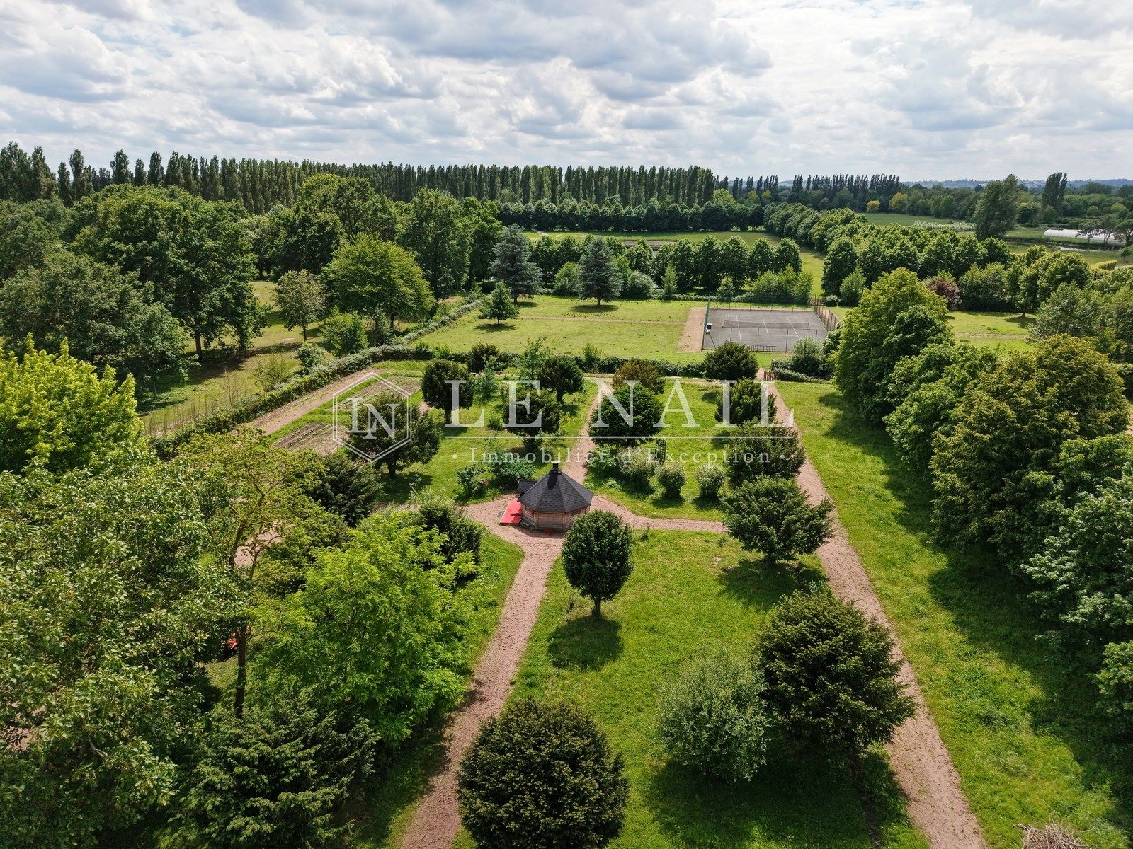 manoir 11 pièces en vente à SAUMUR (49400)