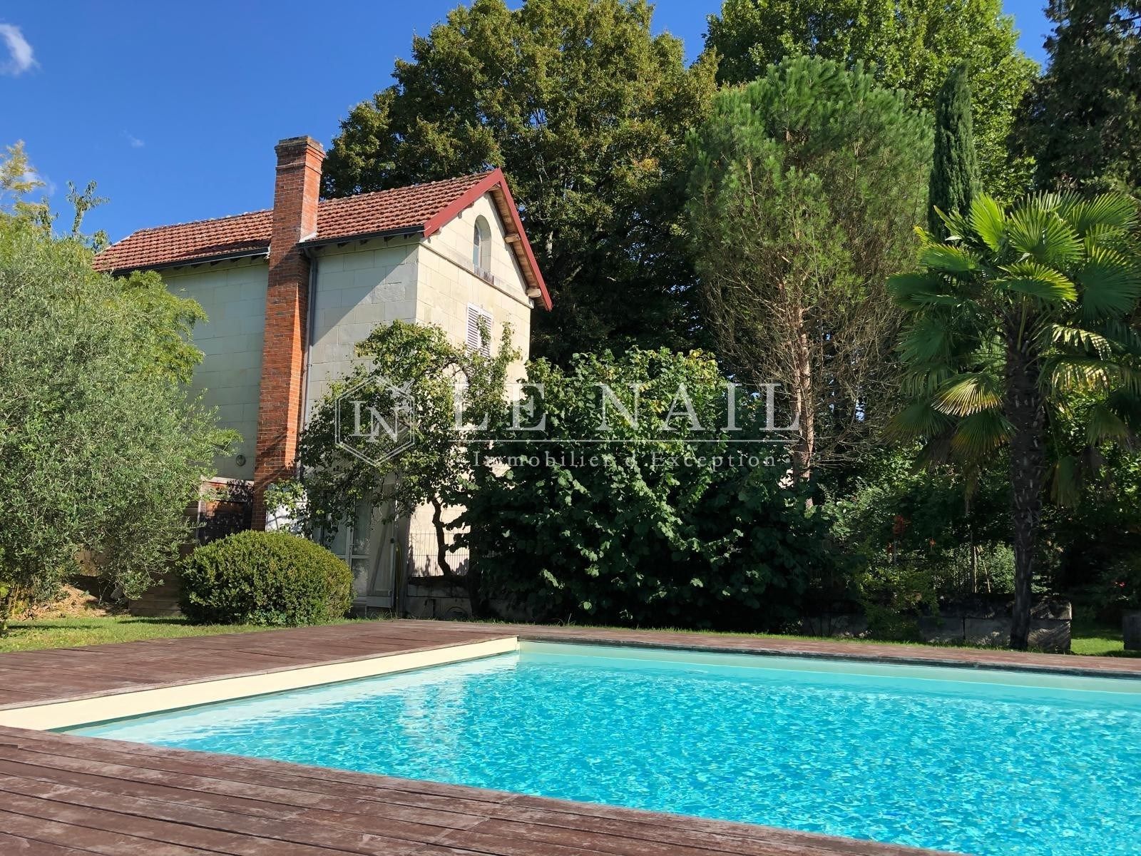 maison de maître 10 pièces en vente à ST AIGNAN (41110)
