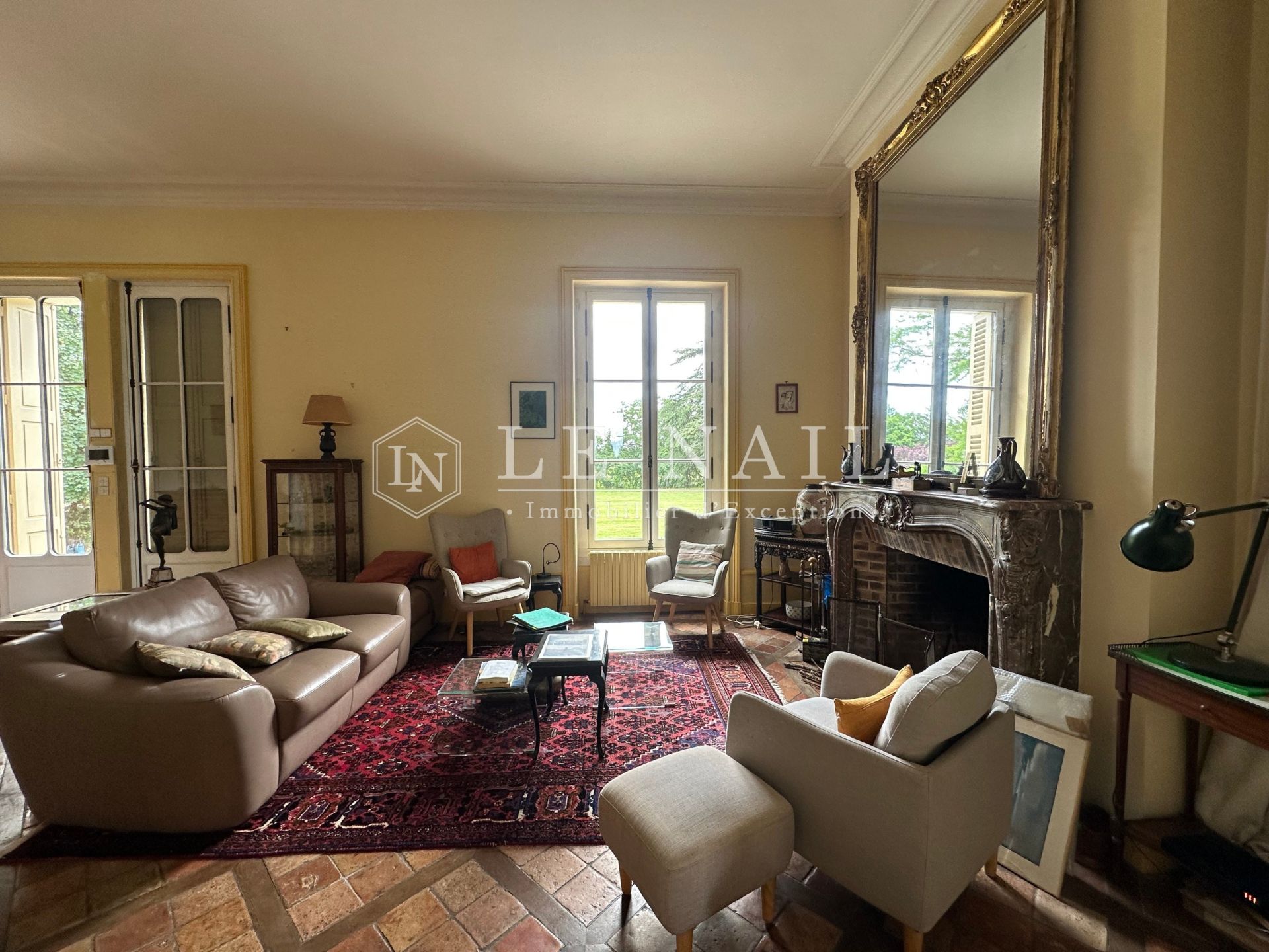 castle 13 rooms for sale on LE PELLERIN (44640)